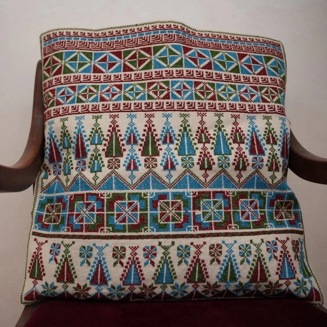 Handsewn Palestinian Tatreez Cushion - Fatima ( 1 Pair )