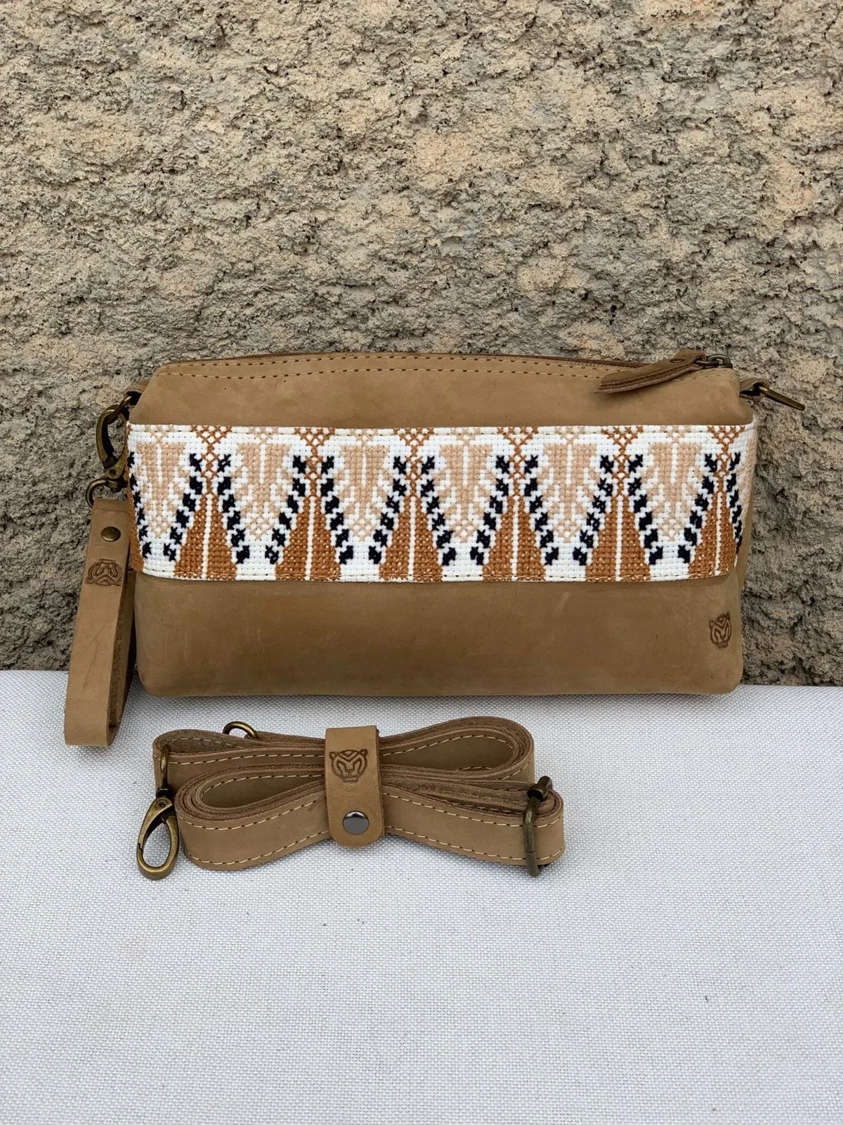 Aisha Sling Bag - Mira