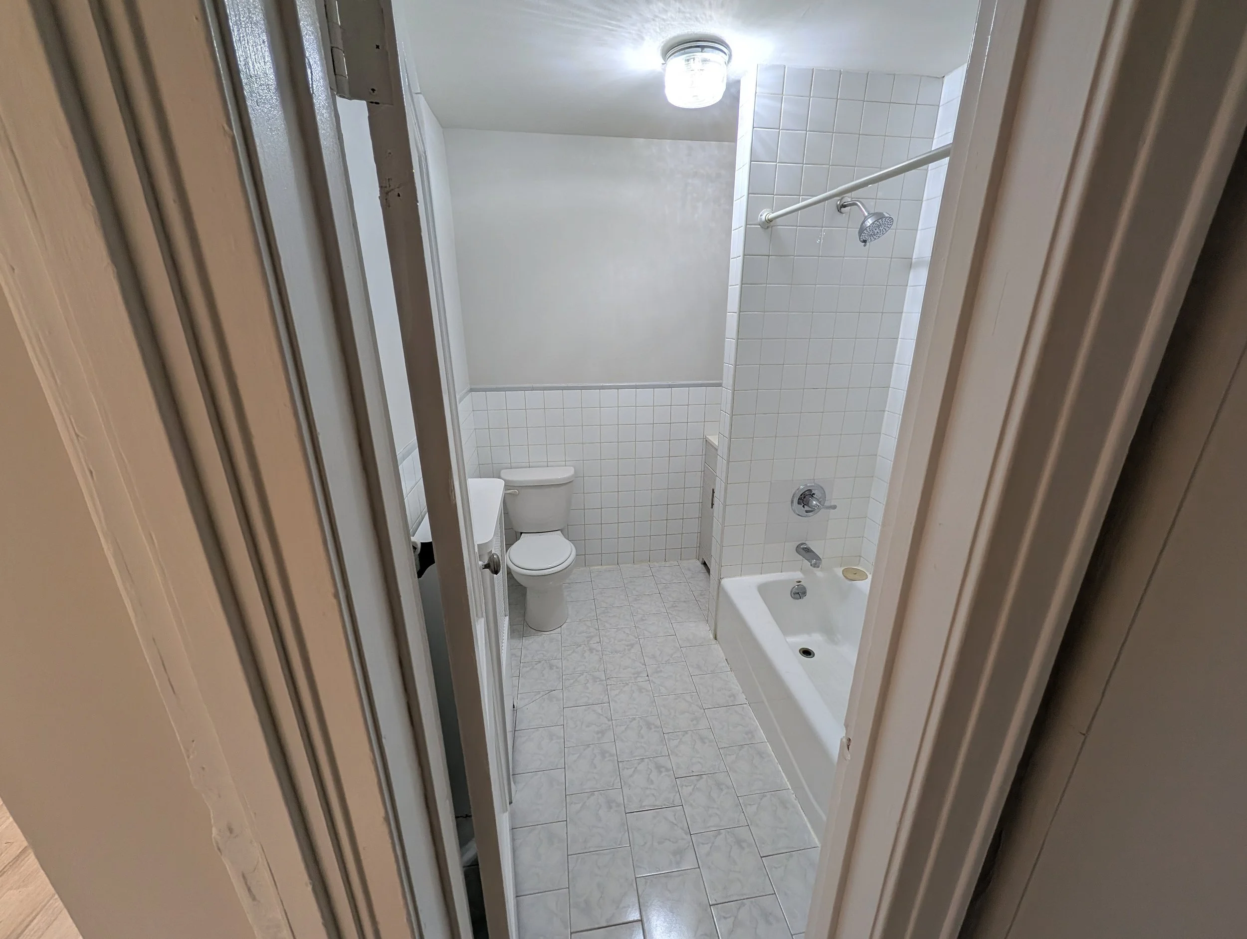 Bathroom 2.jpg