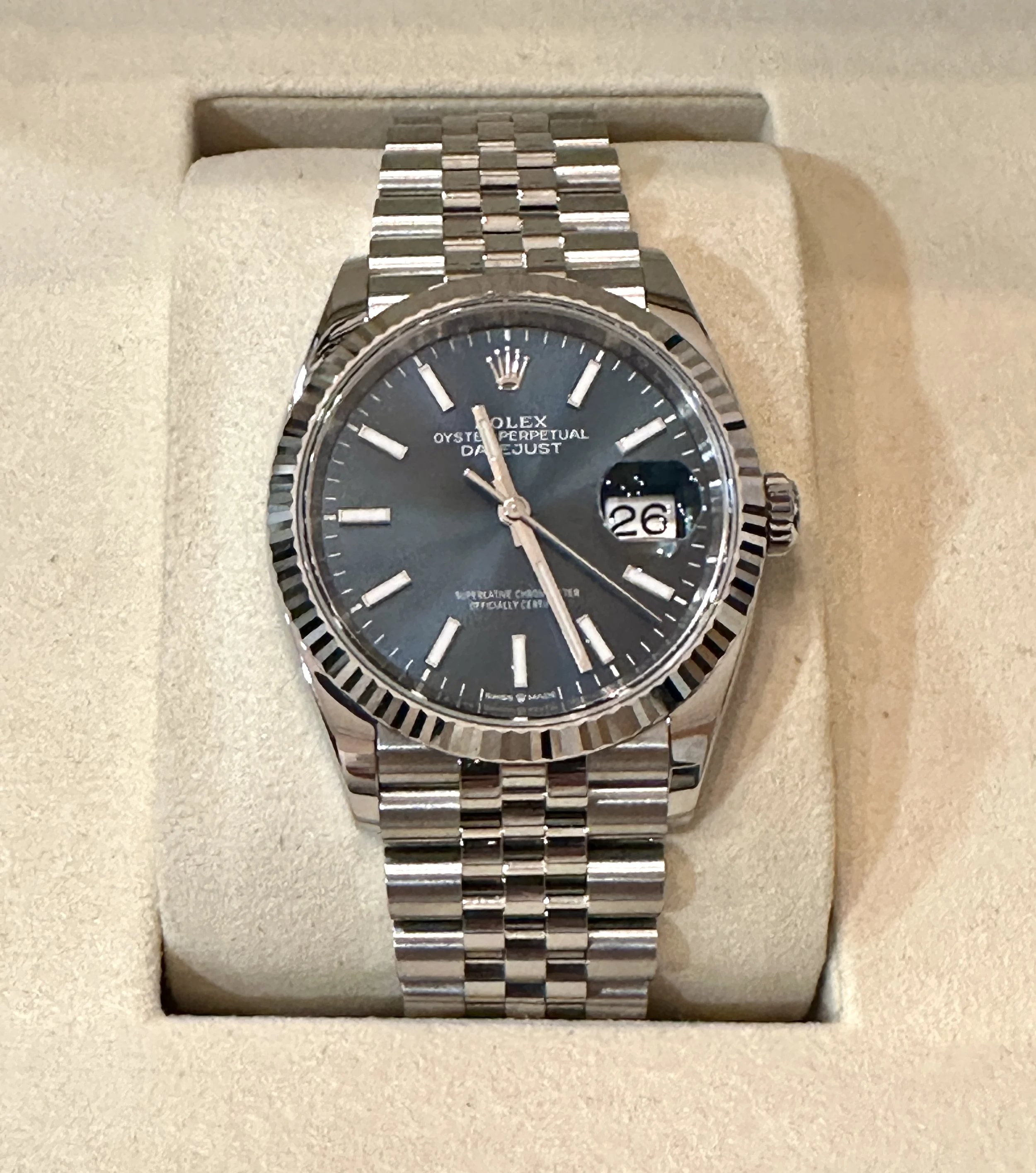 Rolex Datejust 41 – Navy Blue Dial – Fluted Bezel – Jubilee Bracelet
