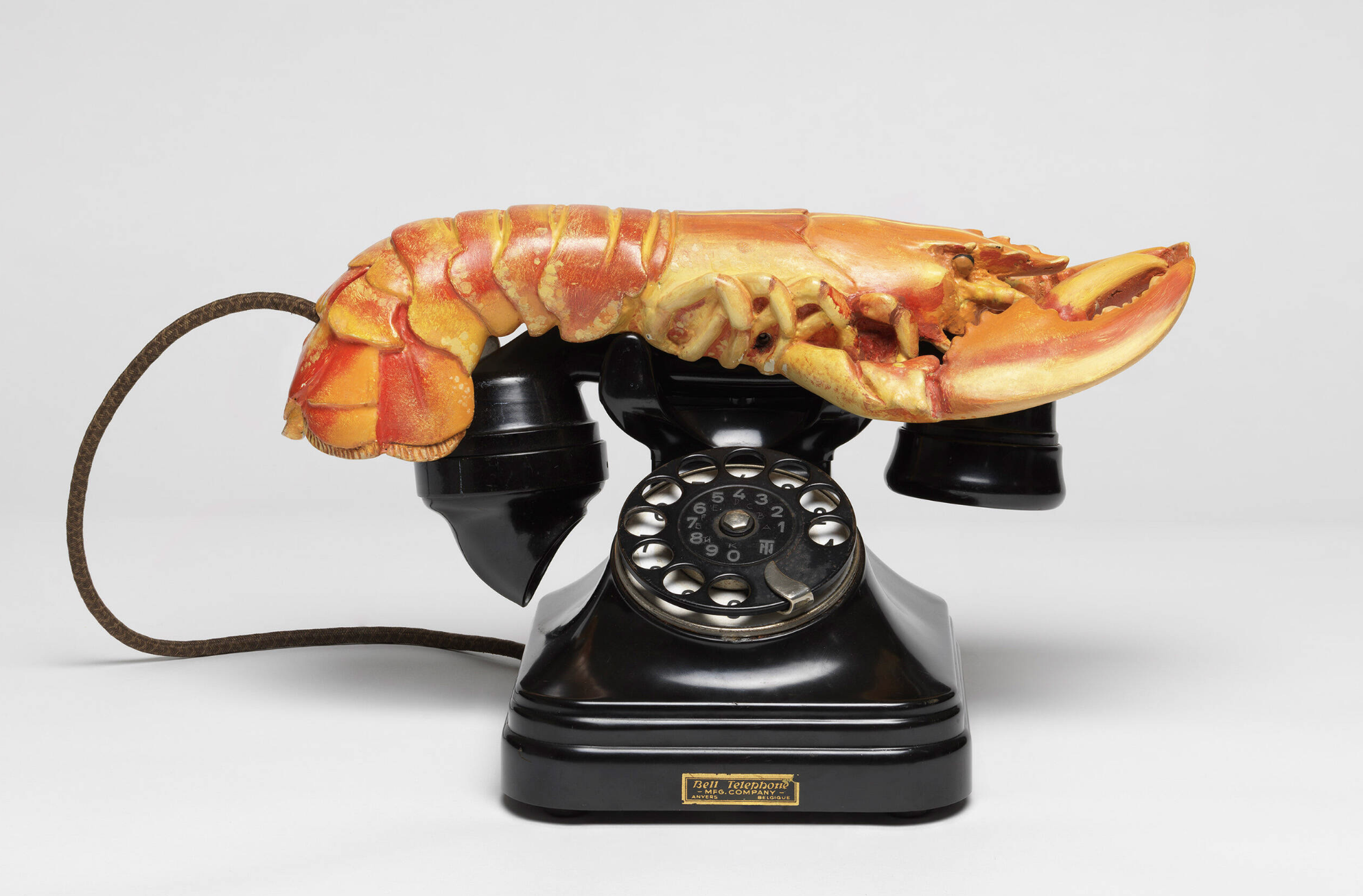 A London Affair: Schiaparelli, New Luxury and the Art of Disappearing Beautifully
