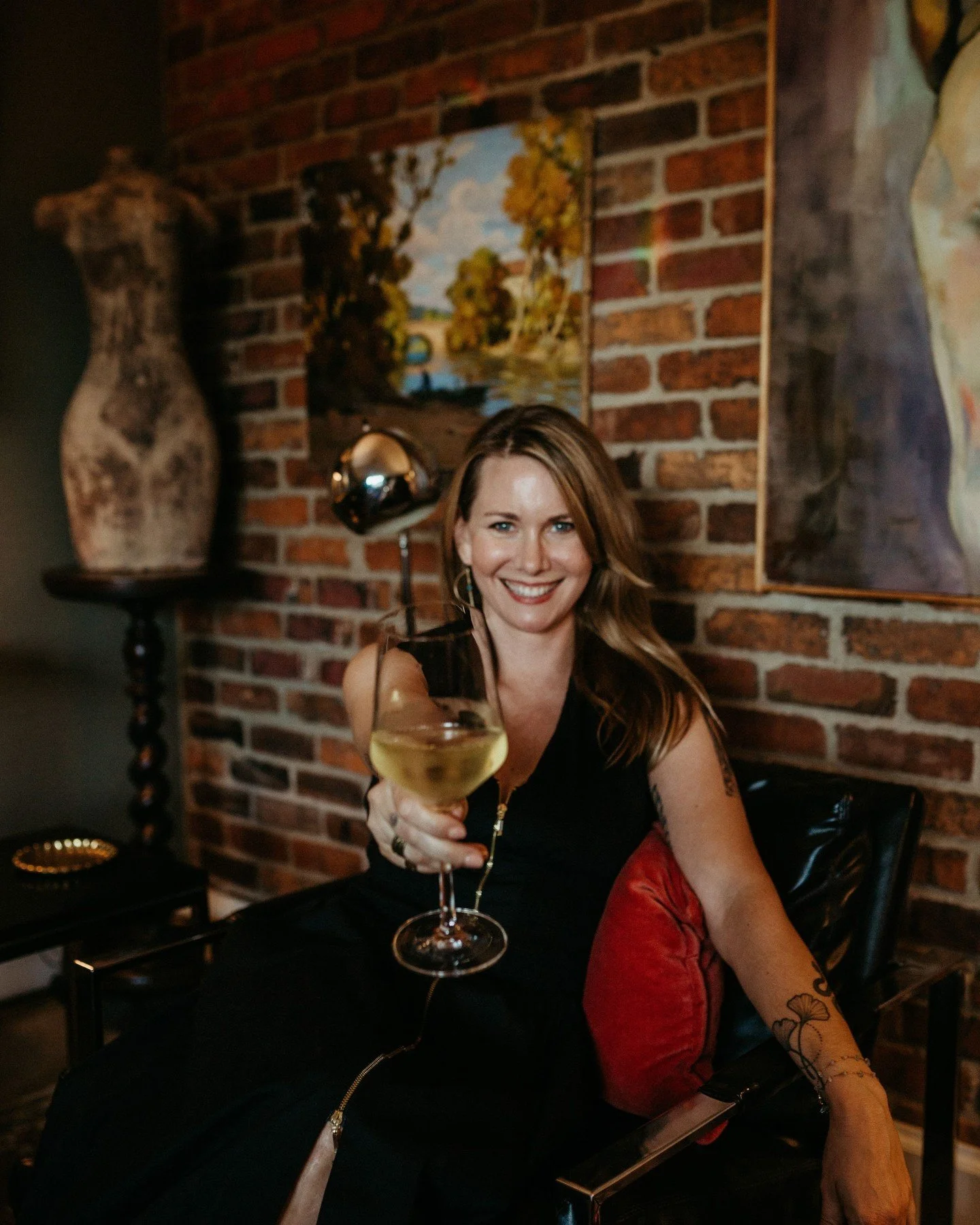 Happy Monday! 🤍
Choosing adventure over To-Do lists this week
Lisbon, here I come 🇵🇹✈️