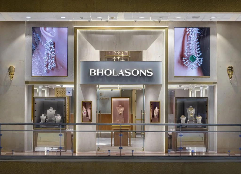 best-showroom-photographer-for-retail-stores-mumbai-india-1024x740.jpg
