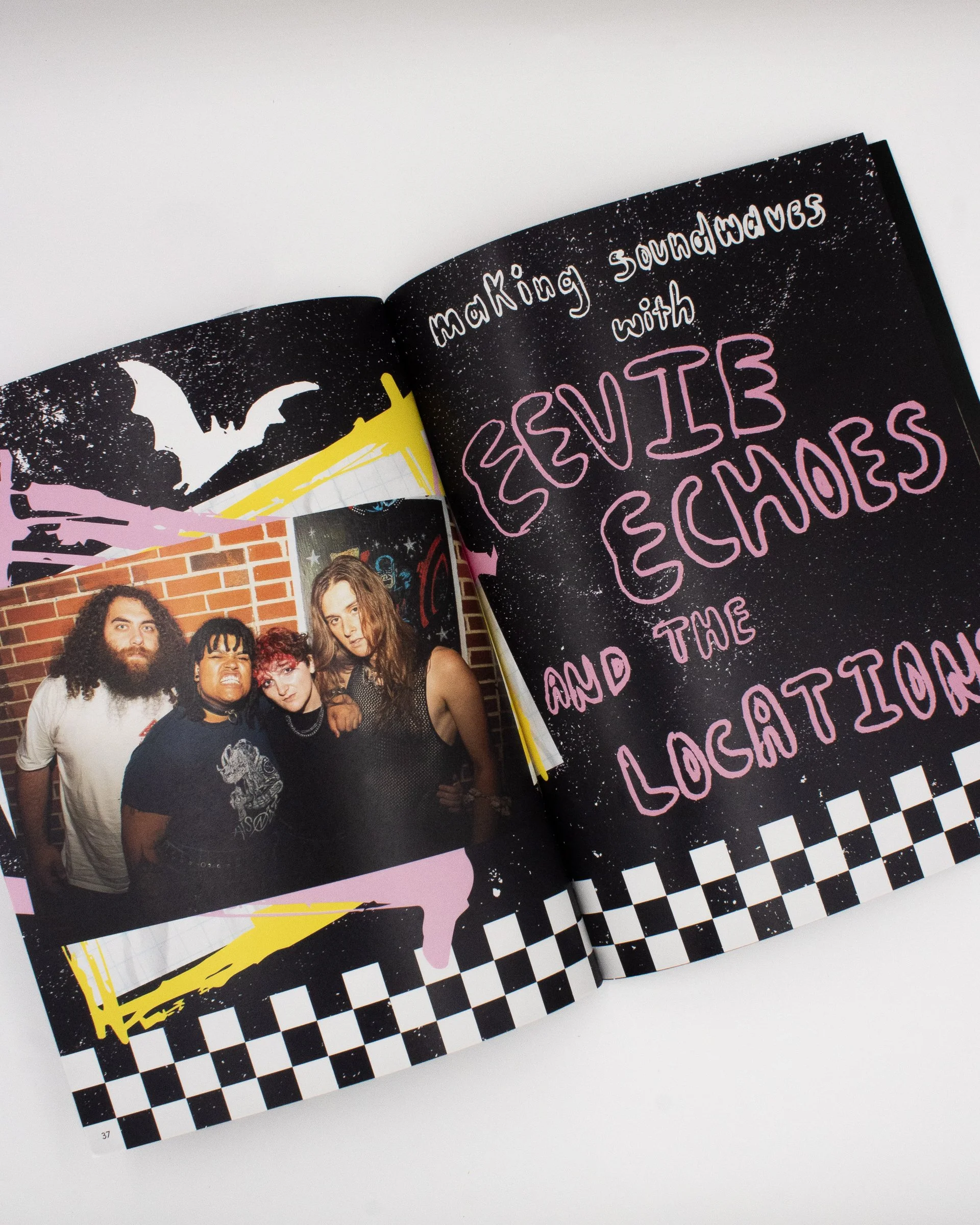 UM Issue 03-6.jpg