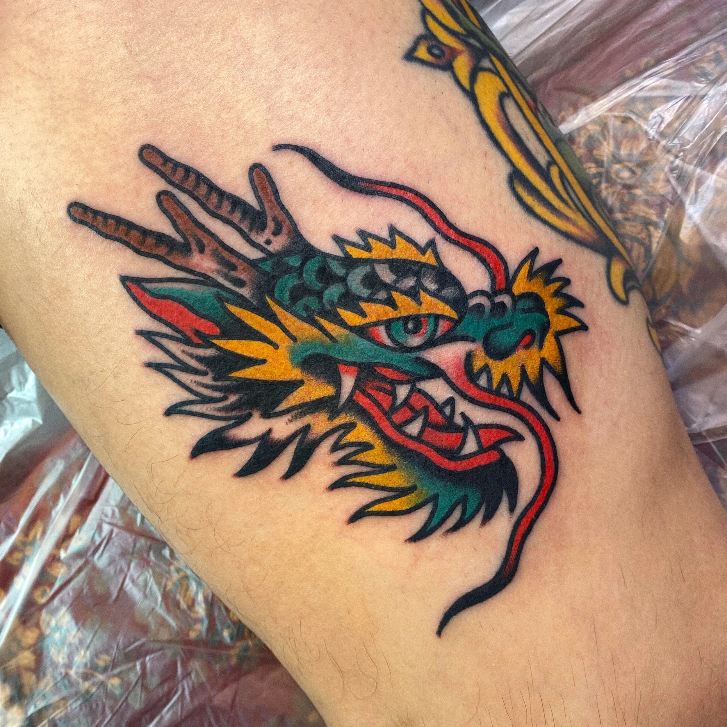 dragon-head-colour-traditional-oldschool-tokyo-tattoo-electric-martina.jpg
