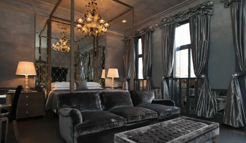 Sex in Hotels: Blake's Hotel, London