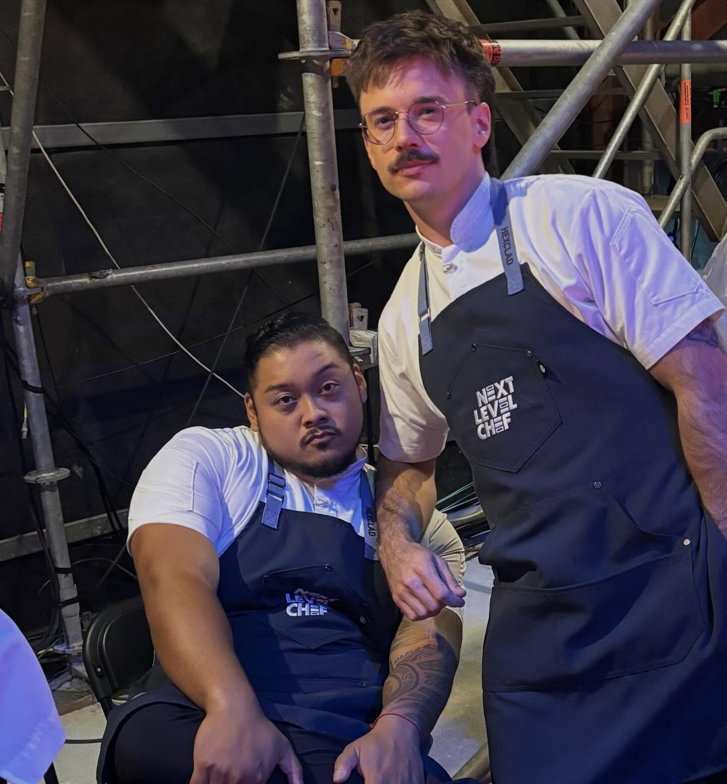 Team work makes the dream work!

@barefoodtim and @illsqueezeya are officially Trail Blaisers with @richardblais on Next Level Chef every Thursday night.

@nextlevelbites