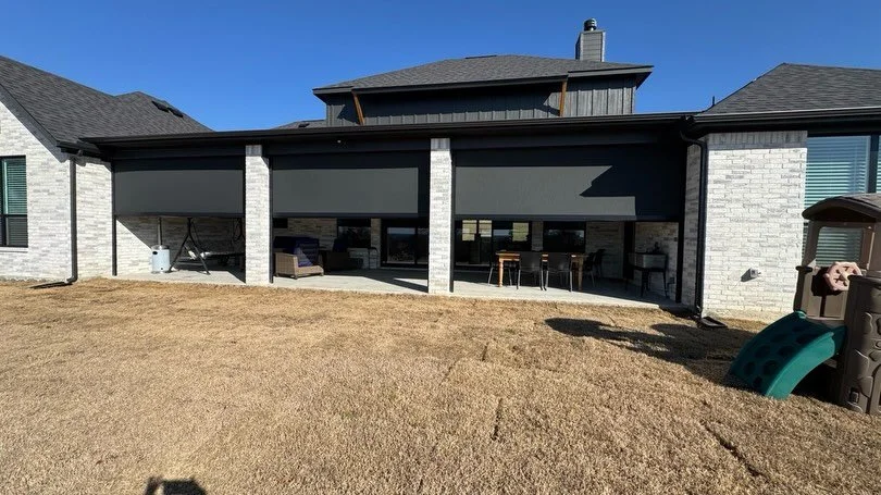 When that Texas sun hits just right (aka&hellip; way too right) ☀️ we&rsquo;ve got you.

We installed 3 motorized shades on this couple&rsquo;s new forever home- built for family gatherings, grandkids, and long evenings on the patio. The back of thei