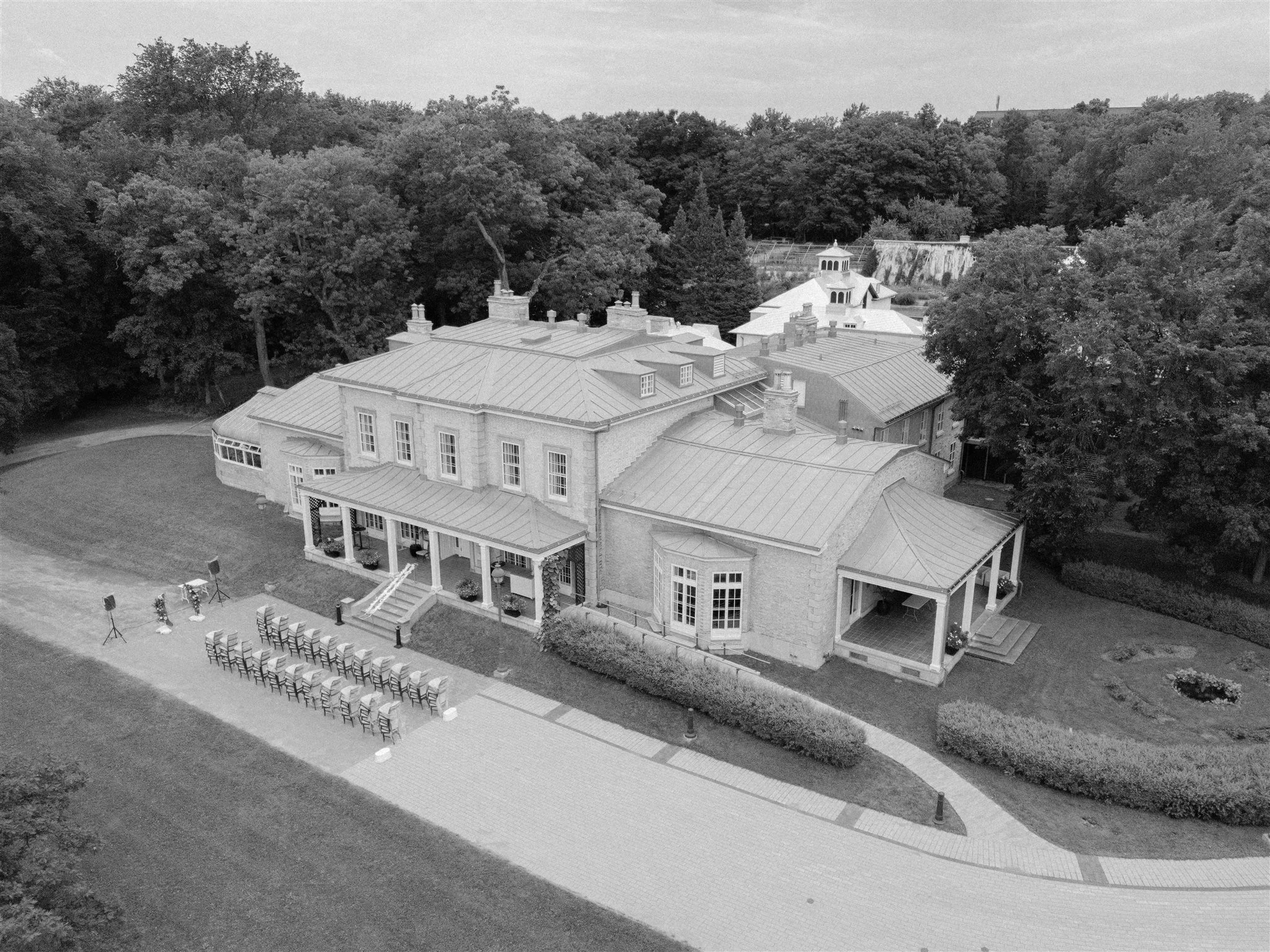 Domaine Cataraqui à Québec, photographié par un photographe de mariage Québec, idéal pour présenter un lieu de réception élégant et raffiné dans la région.