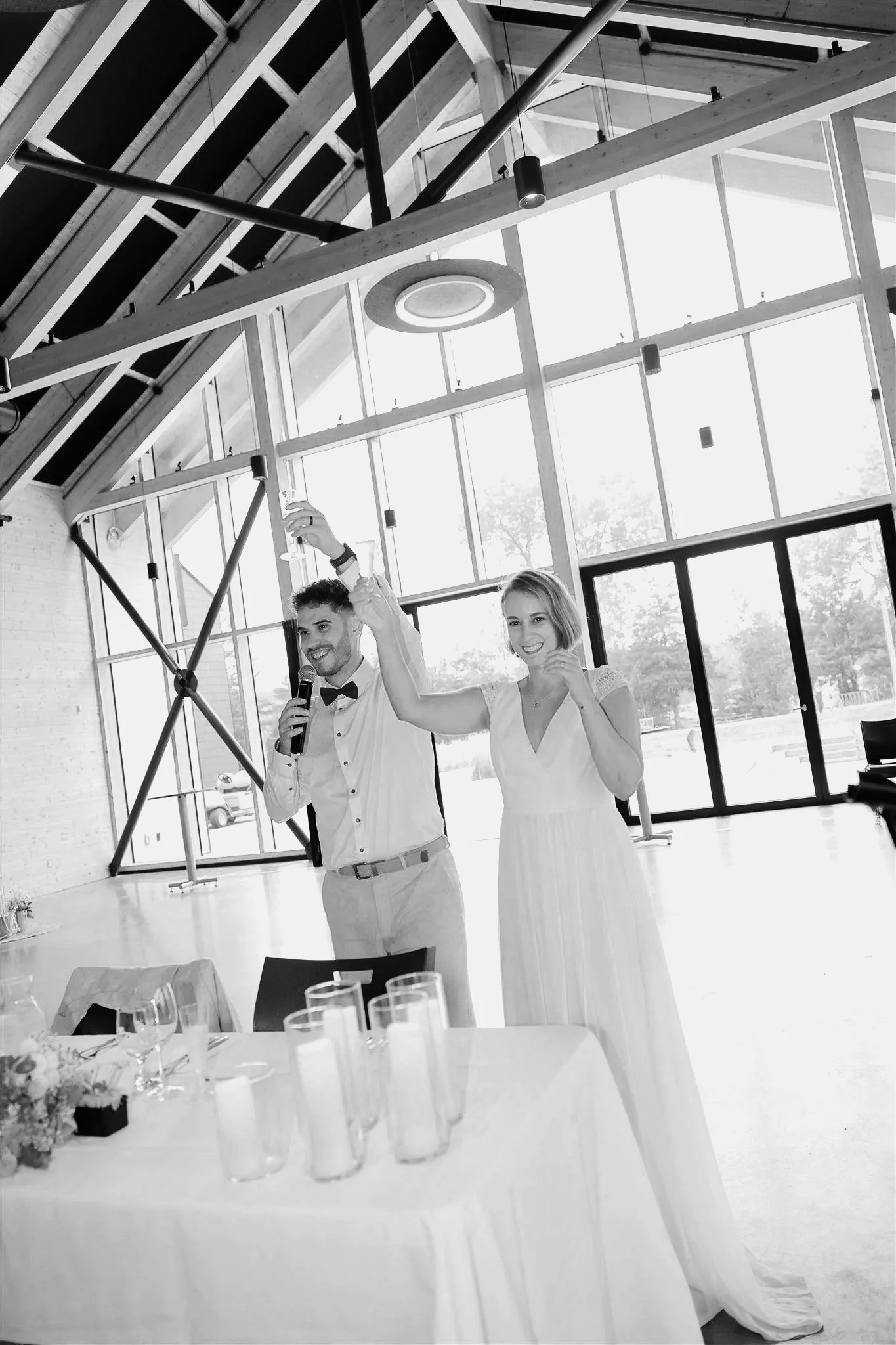 Mariage en plein air à la base de plein air de Sainte-Foy, décor boisé et ambiance naturelle