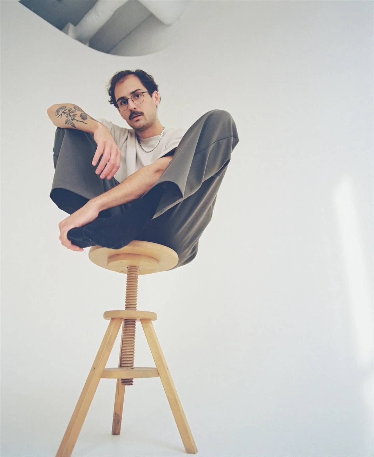 @karl_bil sur film 🎞️ 

Dev + scan: @stenope.lab 
Studio: @espace1101_quebec