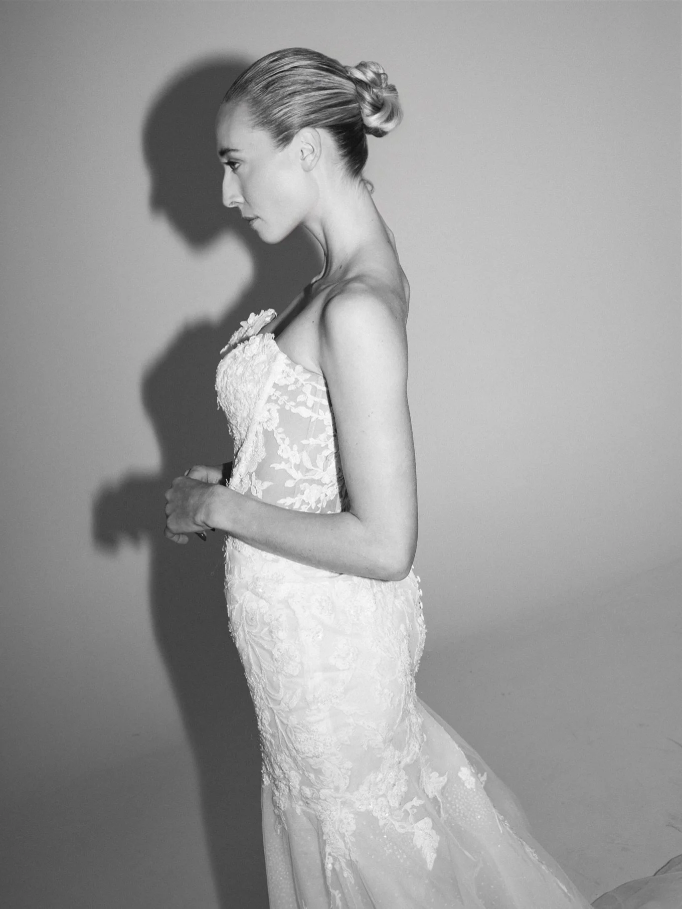 Anabel 

Photographe: @vincentlabontephoto 
Planner: @sandsbride_ 
Model: @anabel17 
Studio: @espace1101_quebec 
Robe: @crystal27qc 
MUA: @kristinamartel01