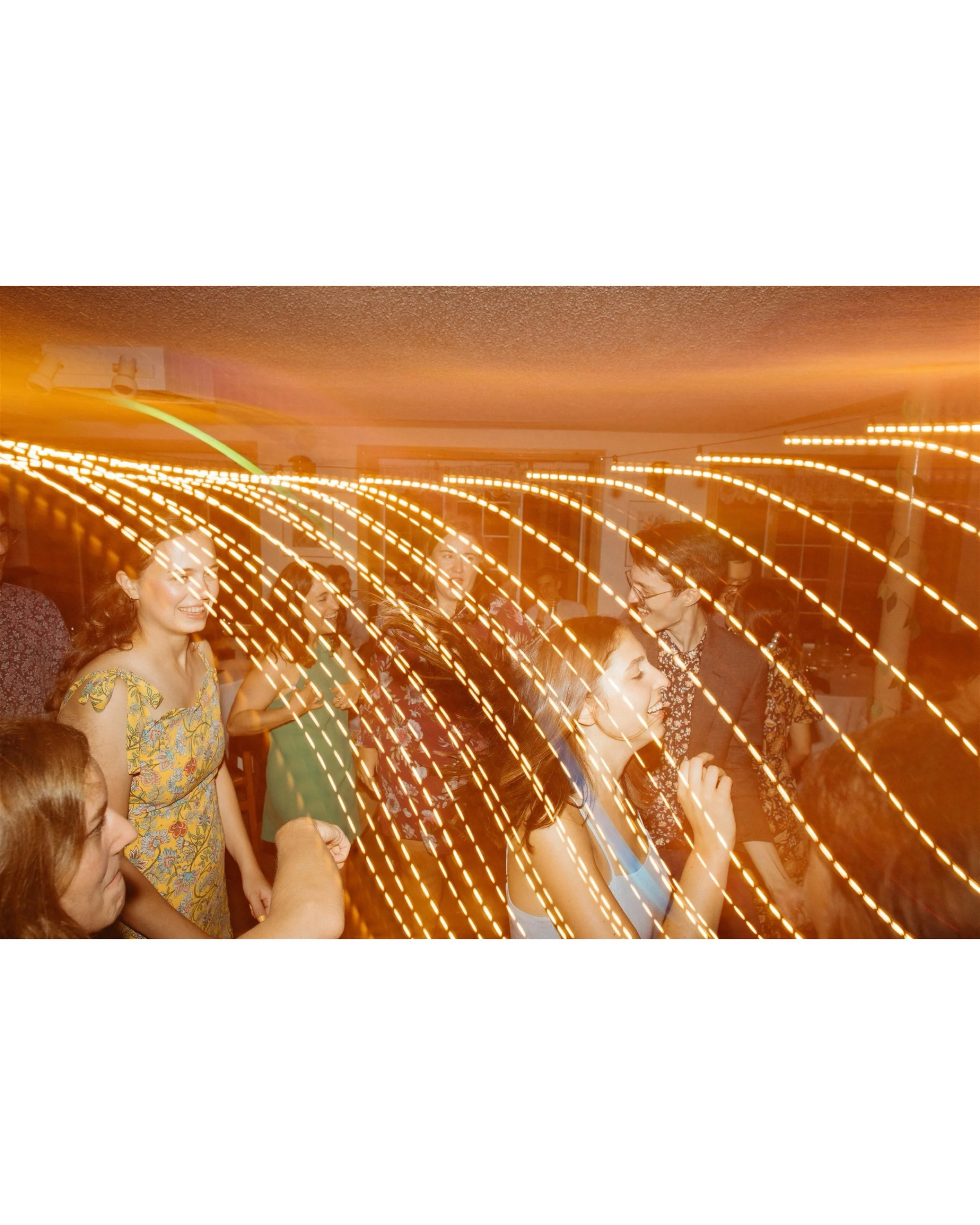 Archive de party, 2021

#quebecweddingphotographer #montrealweddingphotographer #documentaryweddingphotography #weddingphotographercanada #analogweddingphotographer