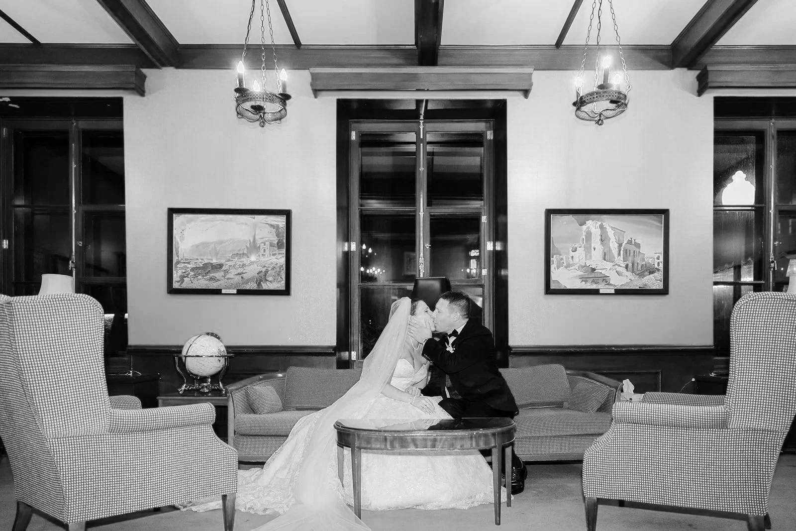 Cercle de la Garnison à Québec photographié par un photographe de mariage Québec, un lieu patrimonial élégant idéal pour accueillir des mariages et réaliser des séances photo professionnelles.