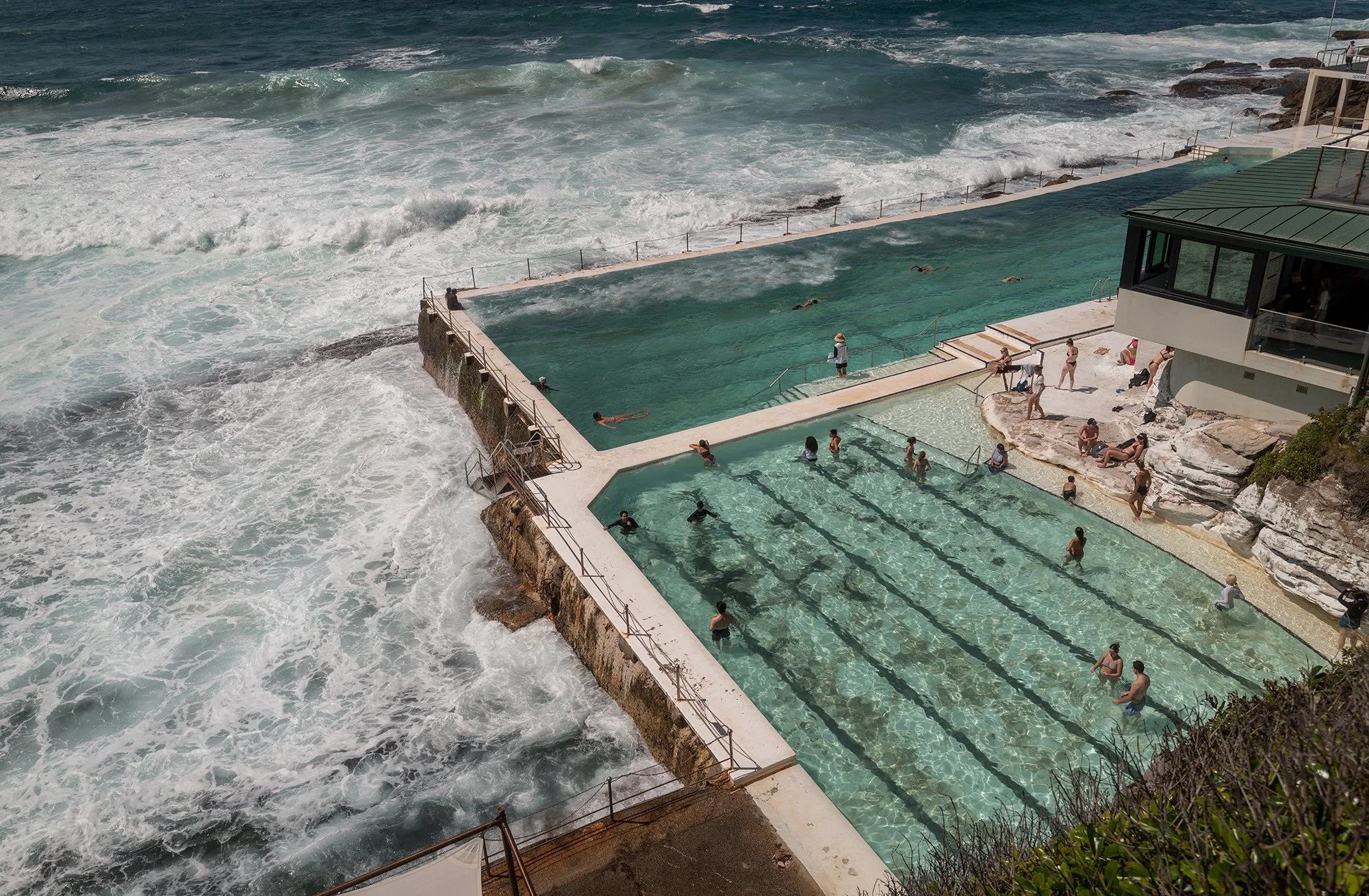 Bondi-Pool2k.jpg