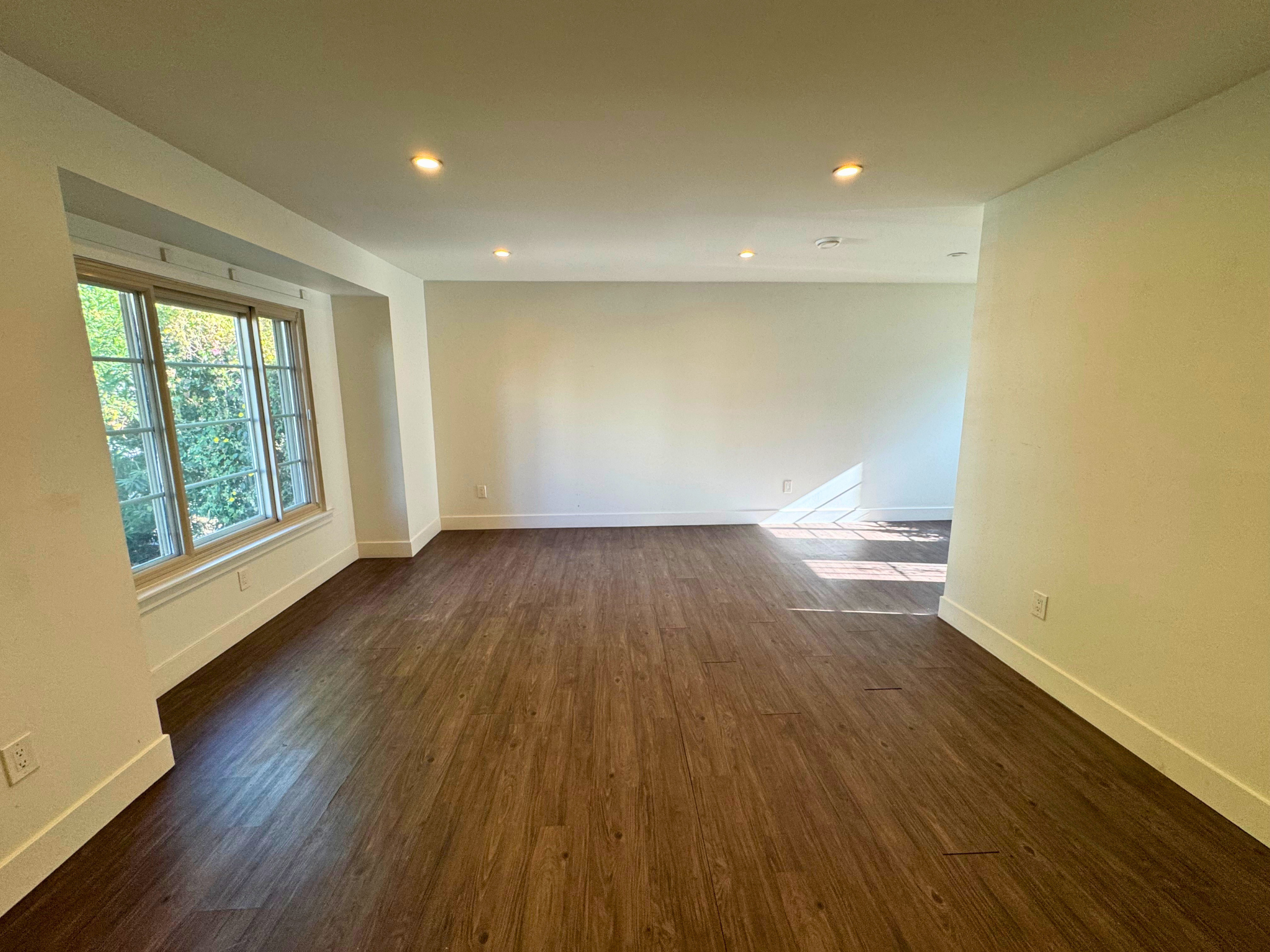 8893 Reading Ave Westchester, CA 90045.png