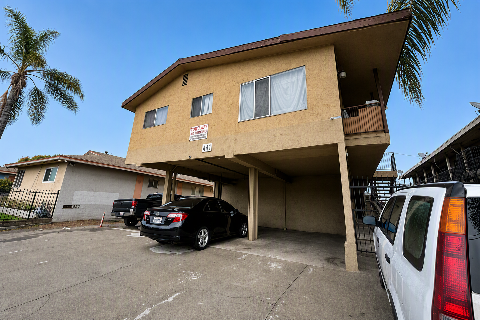 617 W Century Blvd #1