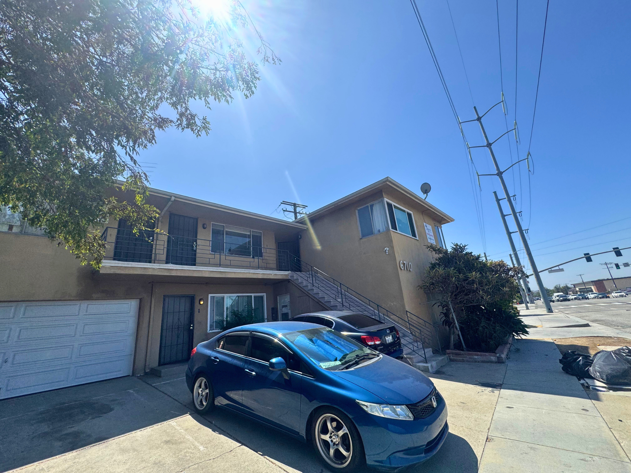 6710 S La Cienega