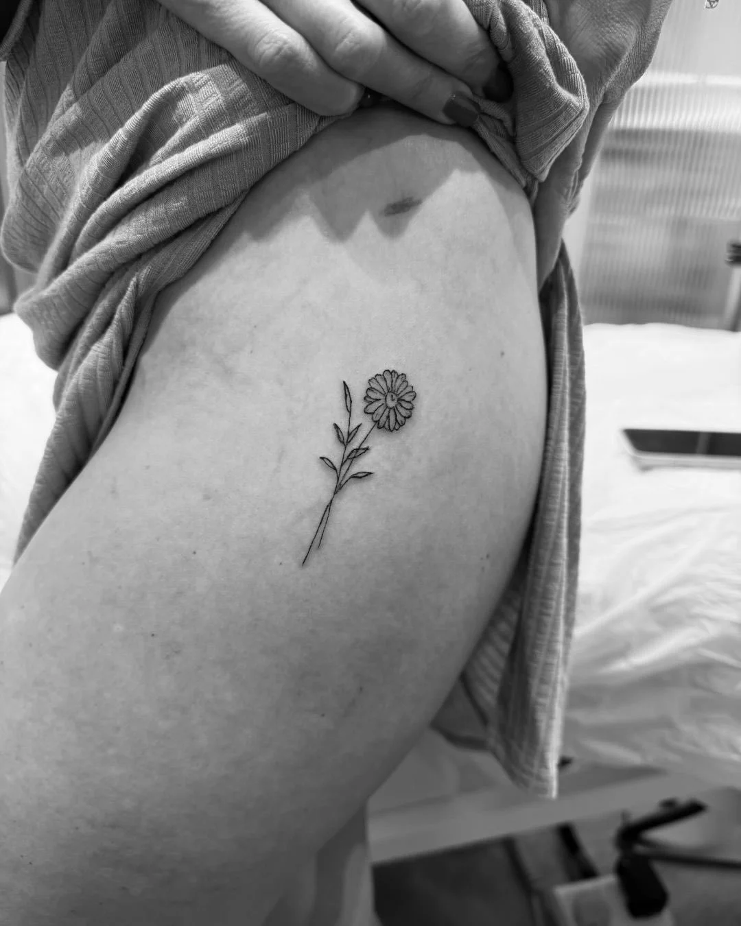 🌻🌺 IN FULL BLOOM 🌼🌷 A few floral tattoos we&rsquo;ve worked on recently, plus some fresh flower tattoo inspiration waiting for you at the end!

#FlowerTattoos #FloralTattoos #FineLineTattoosCheshire #FineLineTattoos #FlowerTattooDesigns