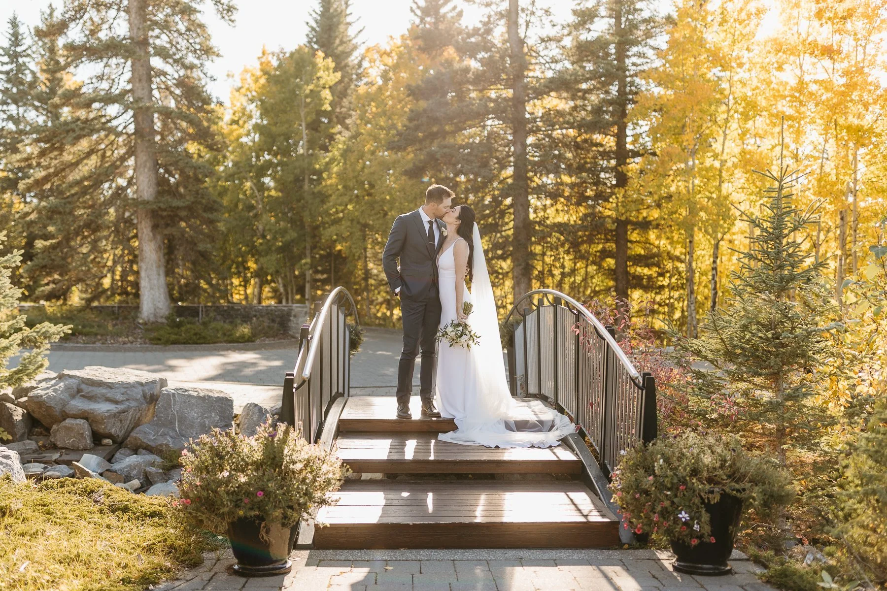 Timeless Fall Wedding at Azuridge Estate Hotel Near Calgary