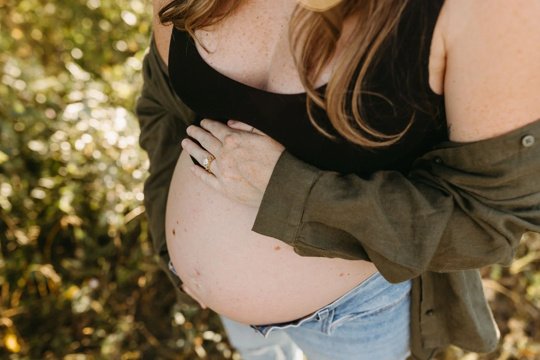 Calgary Lifestyle Maternity Photographer