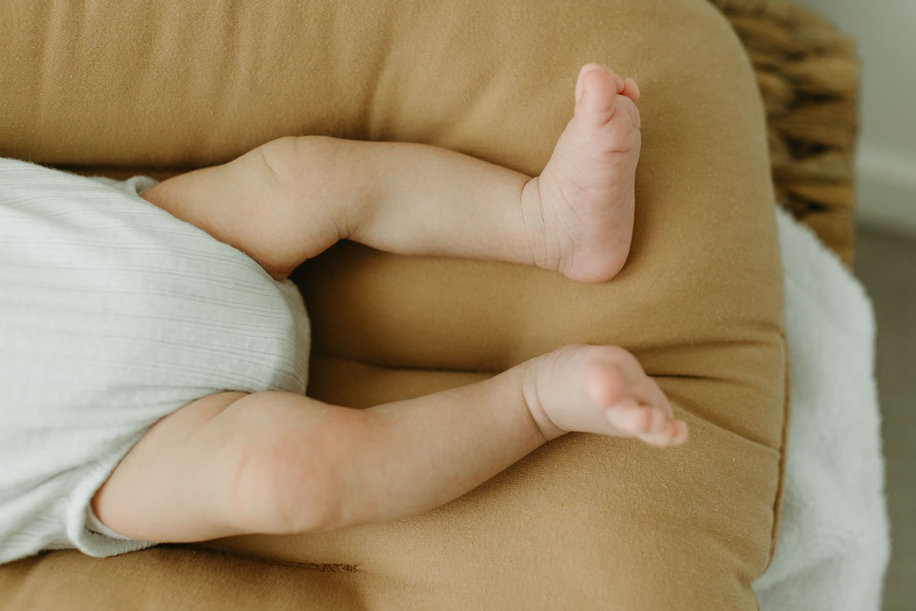 Lifestyle Newborn Photographer