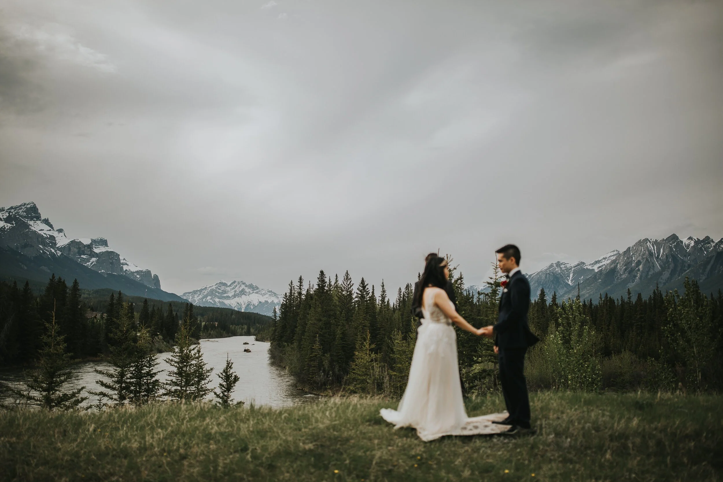 Intimate-Canmore-Alberta-Wedding 