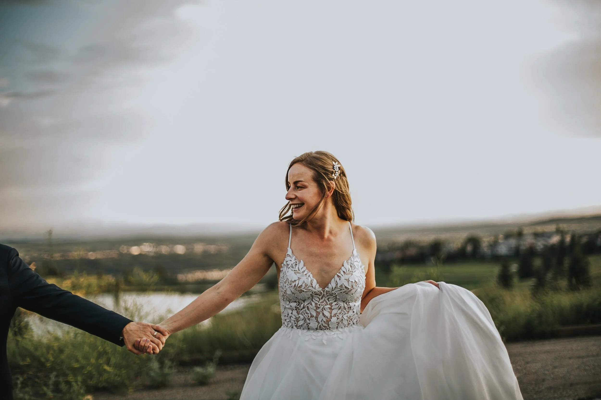 Intimate-Ghost-Lake-Alberta-Wedding-Ceremony