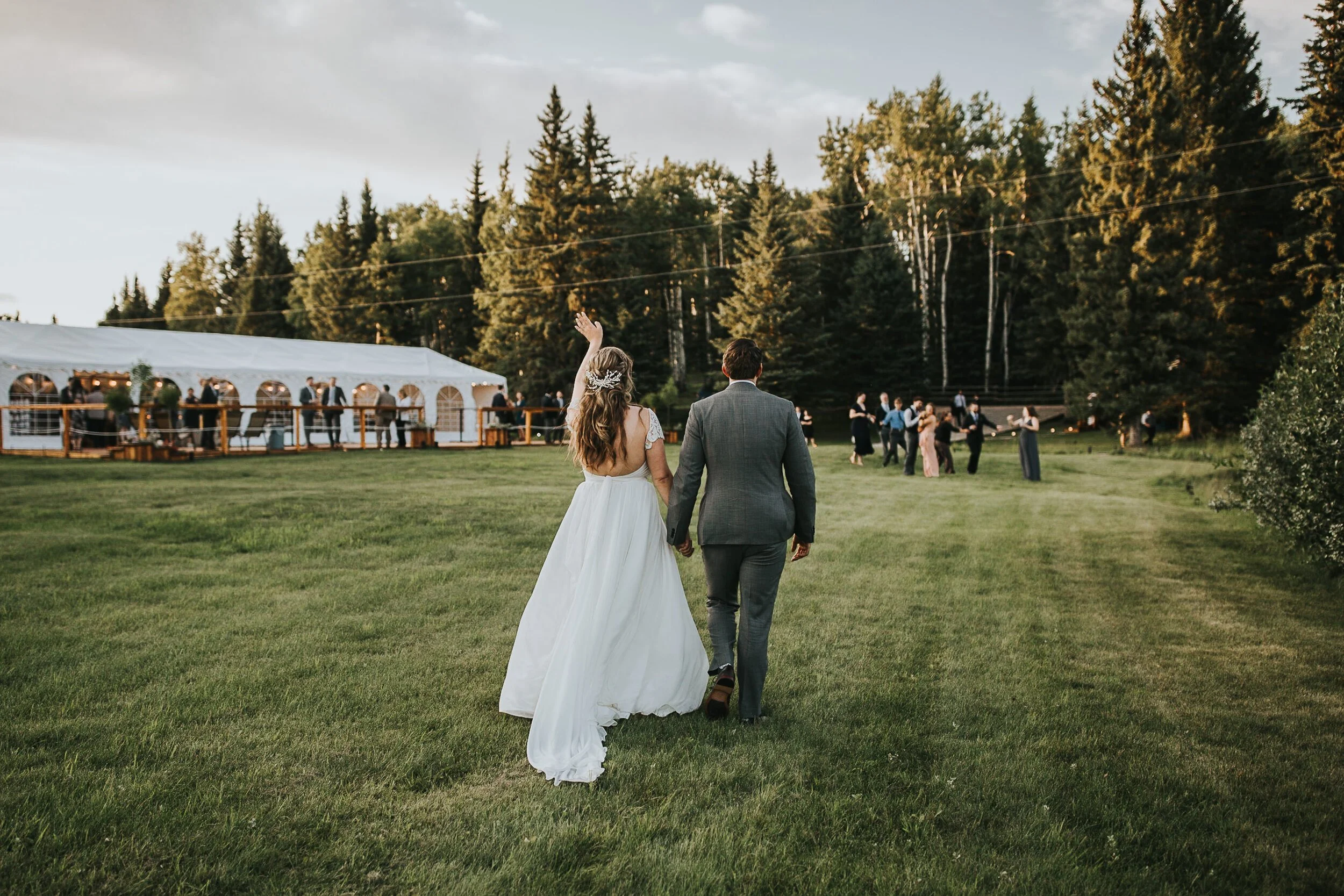 Bragg-Creek-The-Boutique-Estate-Wedding