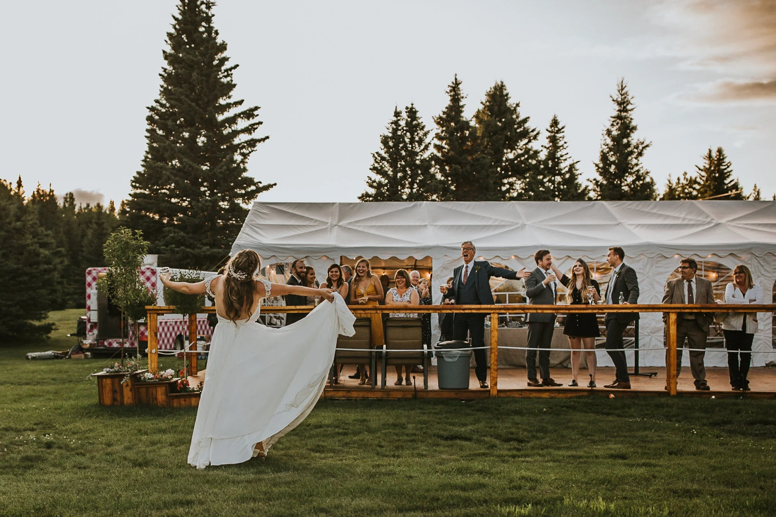 Bragg-Creek-The-Boutique-Estate-Wedding