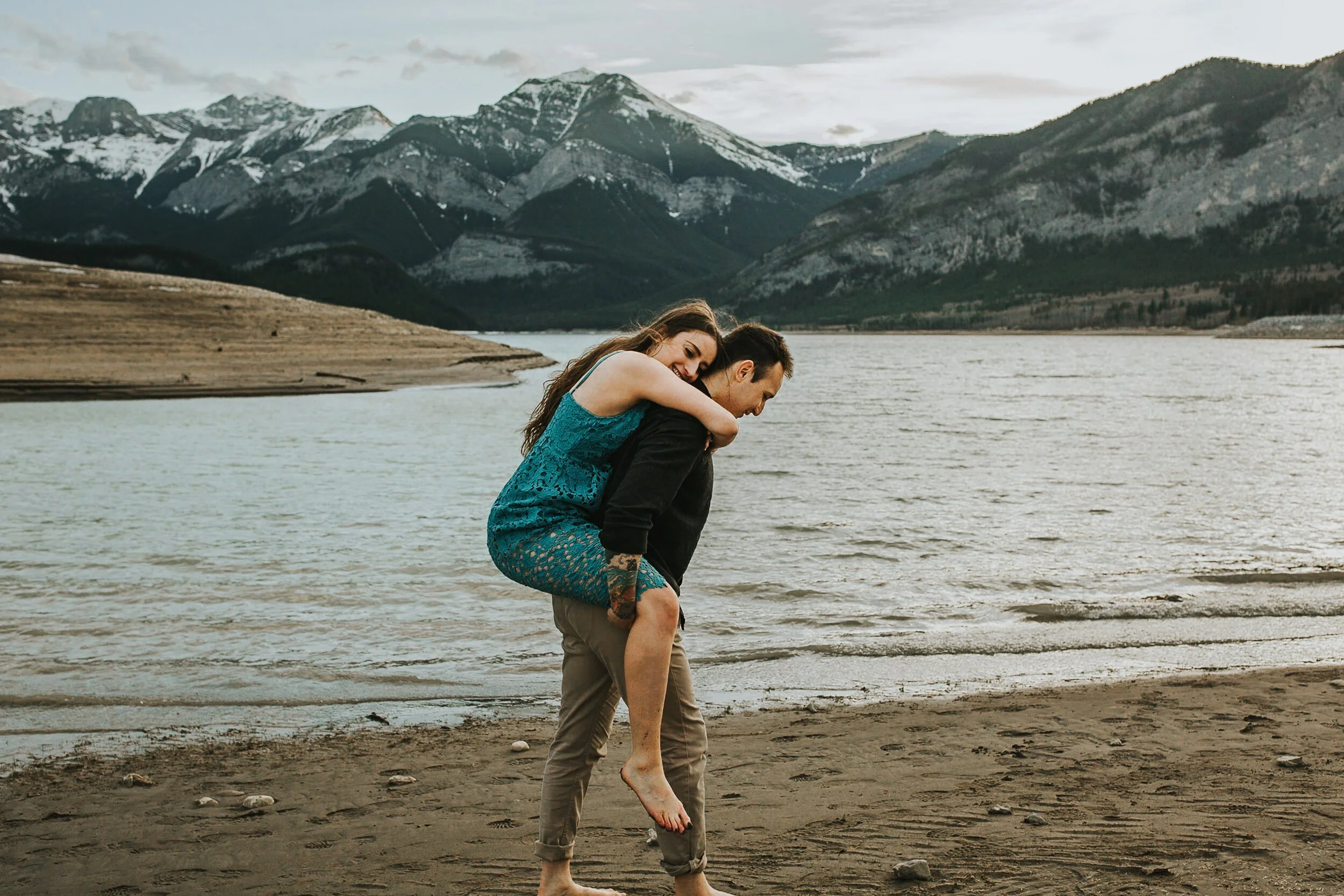 Barrier-Lake-Kananaskis-Picnic-Engagement-Session