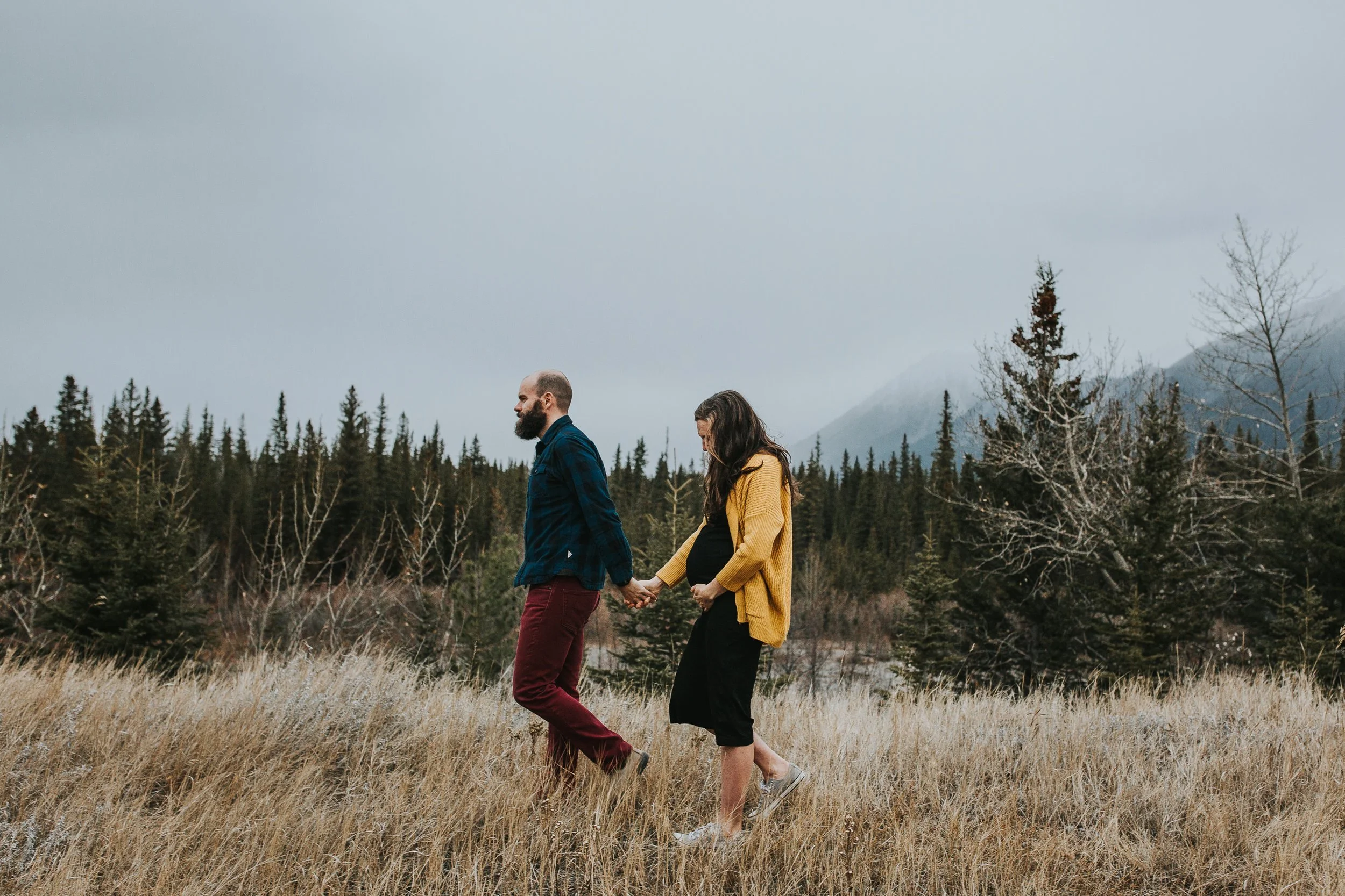 Woodsy-Canmore-Maternity-Session