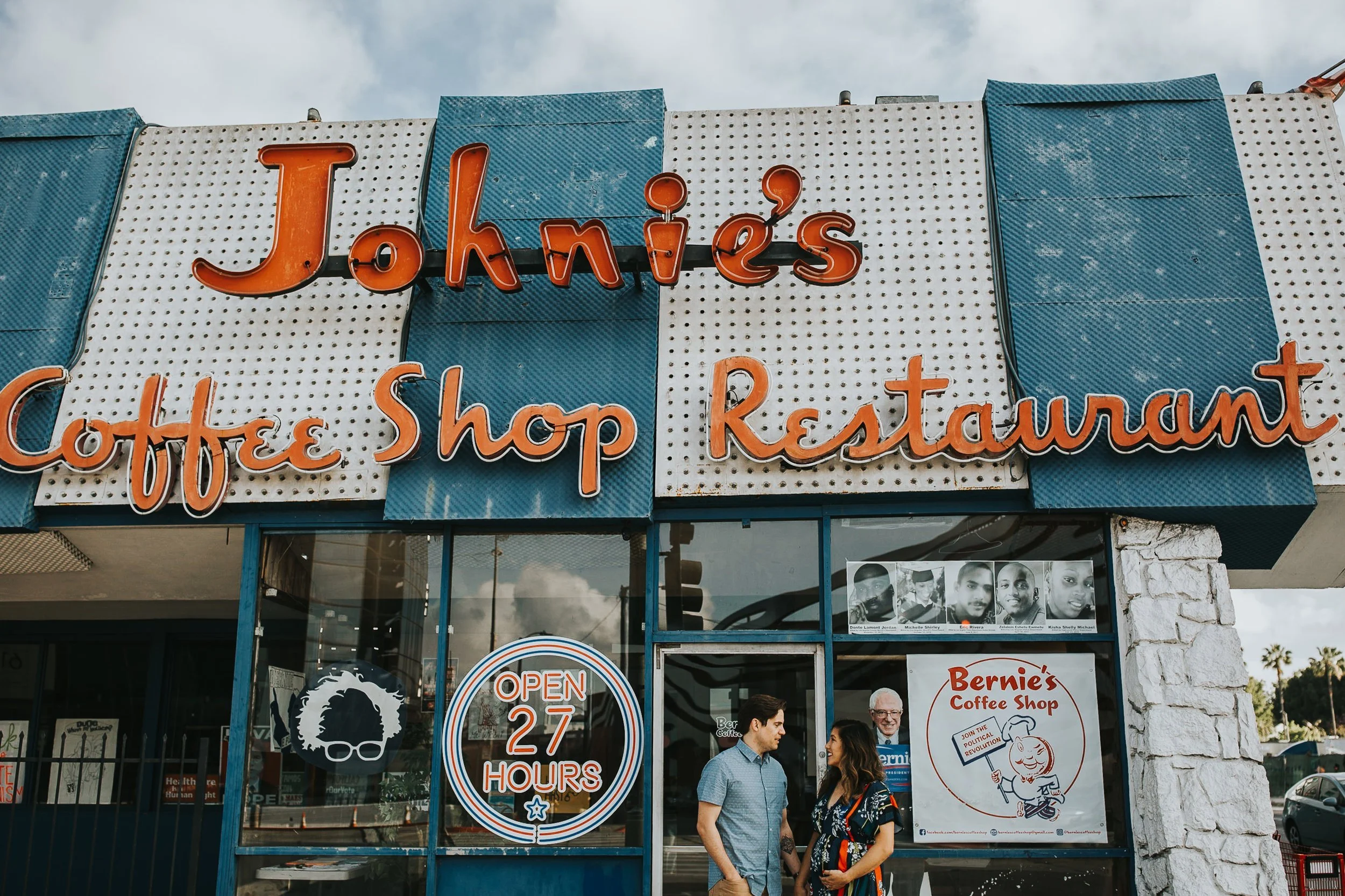 Colourful-Downtown-LA-Maternity-Session