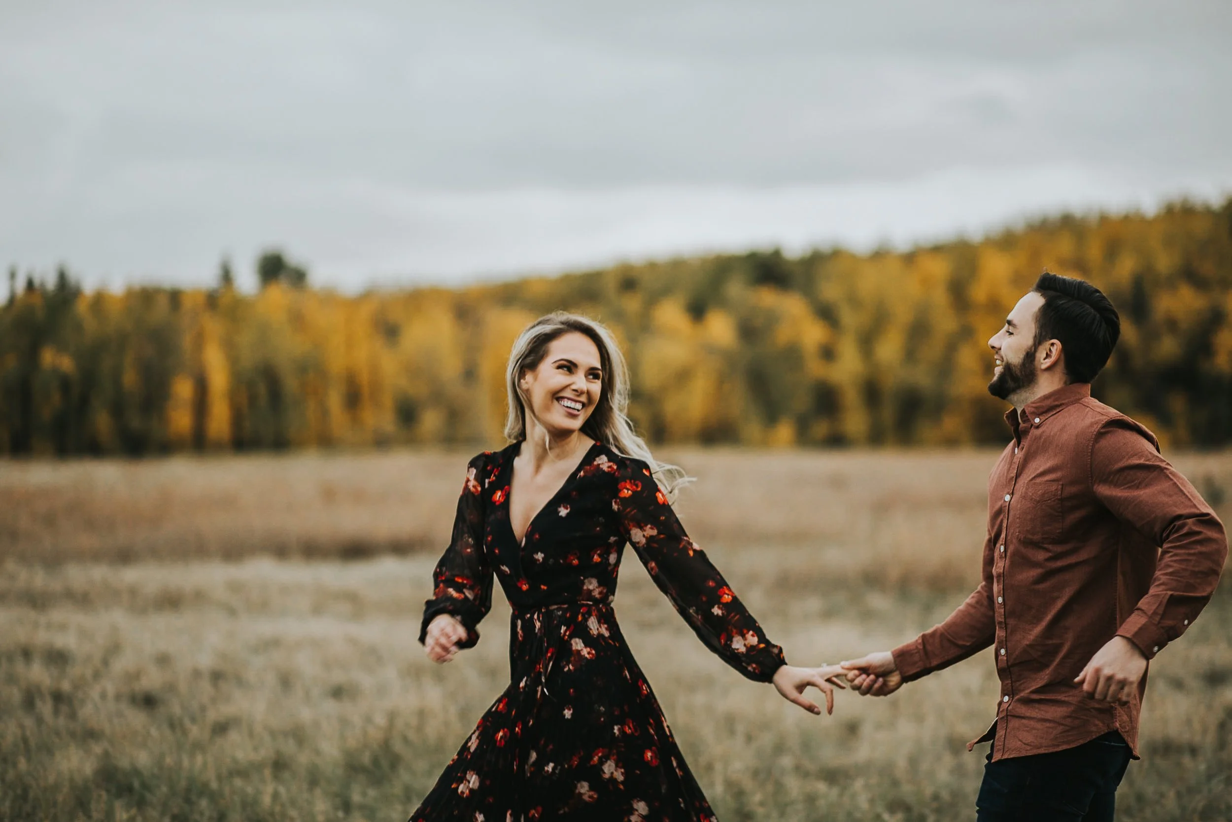 Calgary-Fish-Creek-Park-Engagement-Photographer