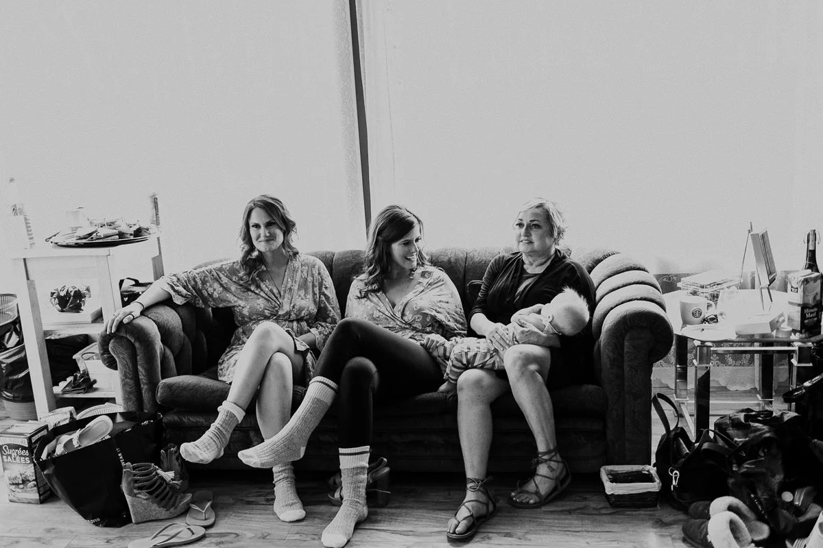 Bridesmaids getting ready photos 