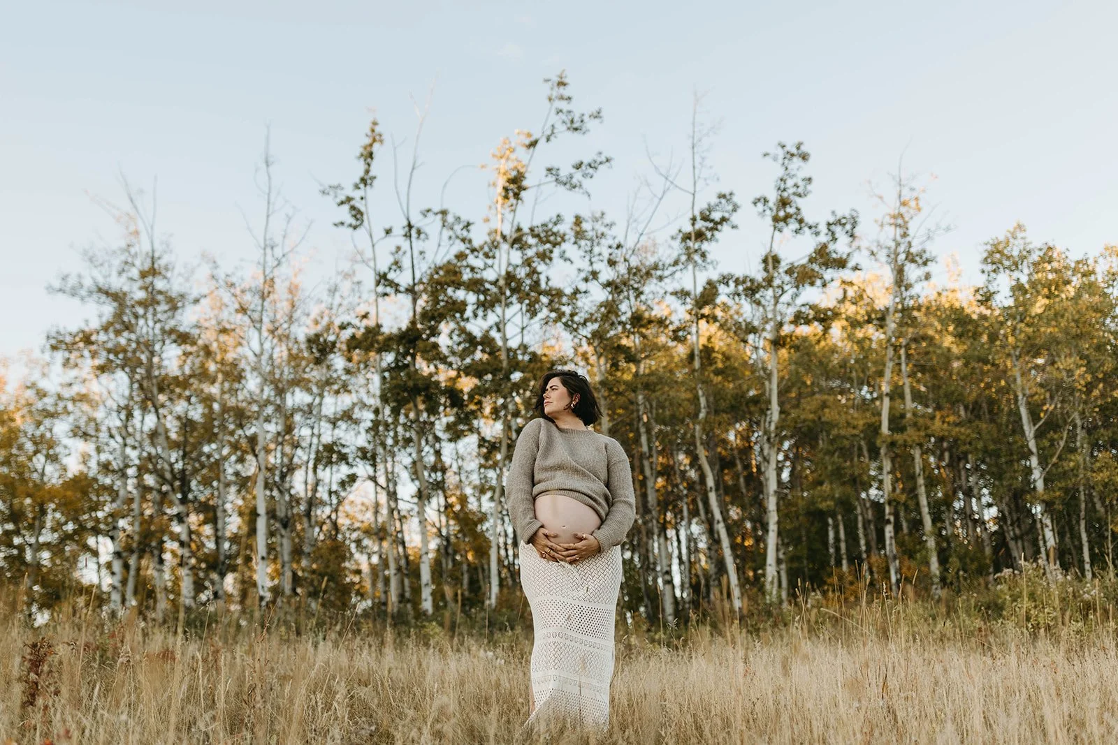 Fun &amp; Relaxed Fall Maternity Session in Calgary