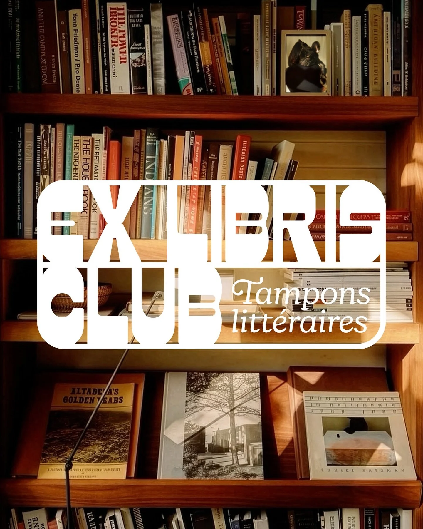 &bull; EX LIBRIS CLUB &bull;&nbsp; Tampons litt&eacute;raires 100 % faits main &amp; personnalis&eacute;s &mdash; bient&ocirc;t disponibles sur mon shop.

Un ex libris unique, comme vous. &Agrave; offrir &agrave; vos pages pr&eacute;f&eacute;r&eacute