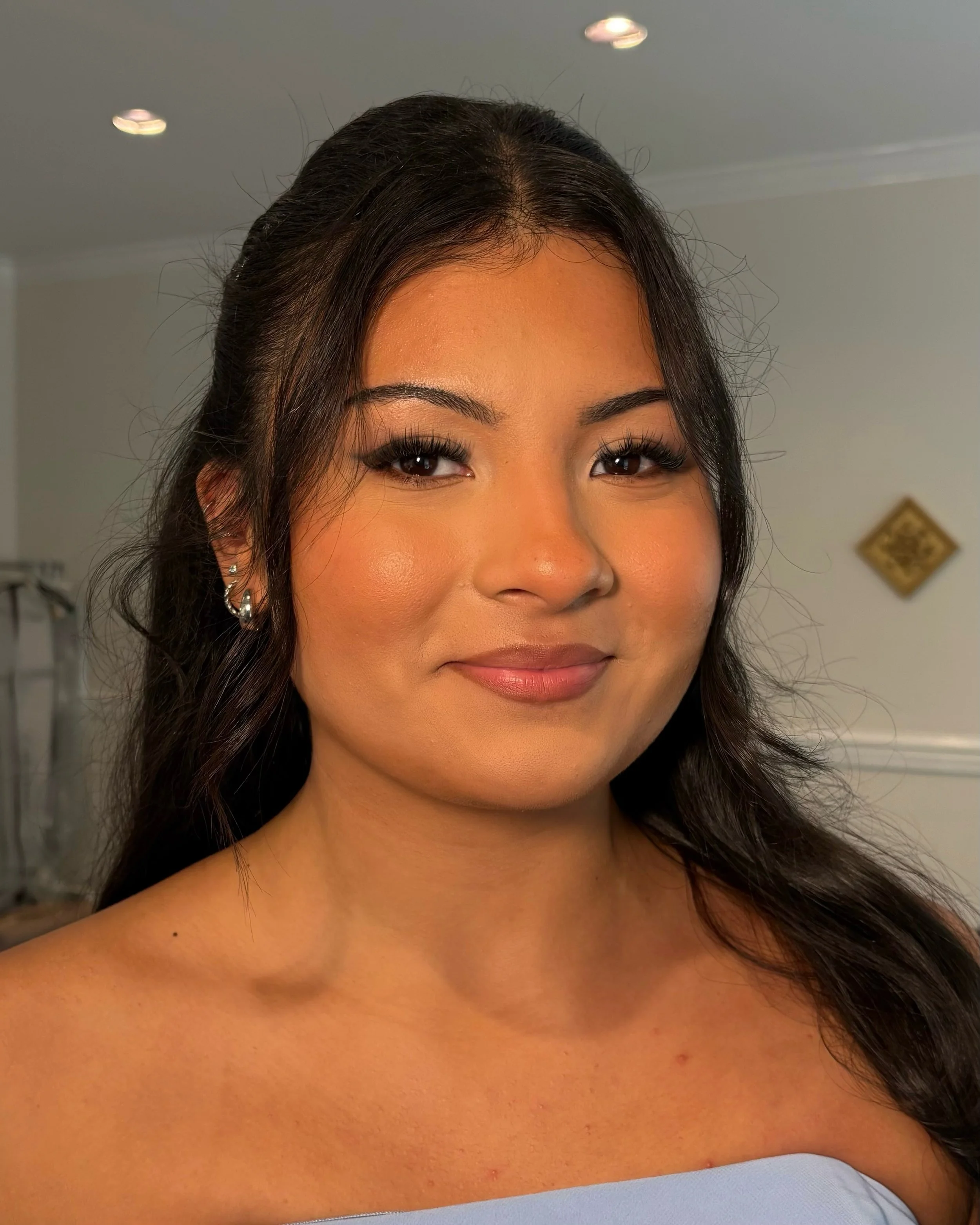 A stunning glam for this gorgeous bridesmaid🤍 

-

@morphebrushes @nyxcosmetics @maybelline @hauslabs @elfcosmetics @diorbeauty @madebymitchell 

#atlantabridalmakeup #atlbridalmakeupartist #atlmakeupartist #northgeorgiaweddings #atlantamua