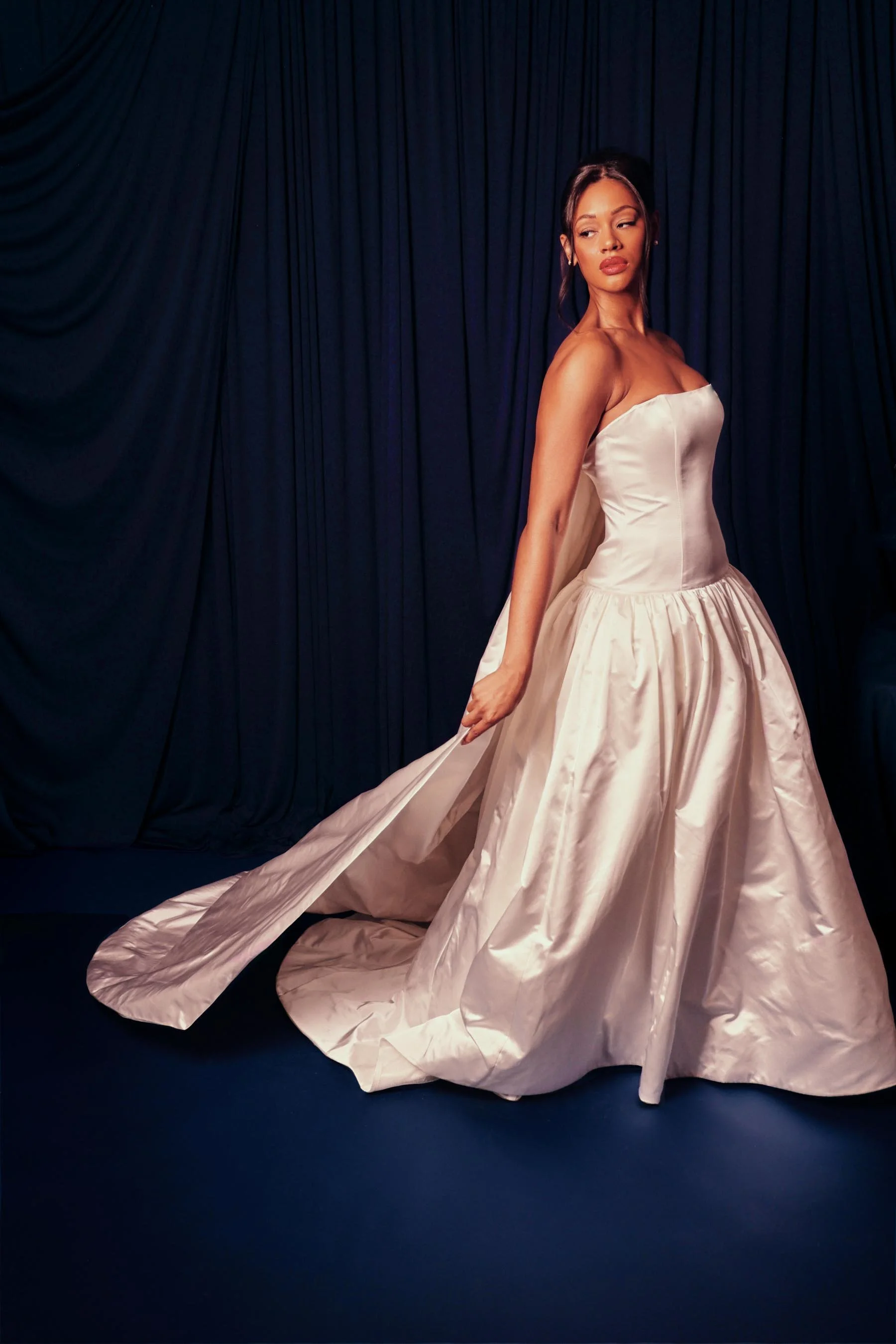 Sheyda train full front.jpg