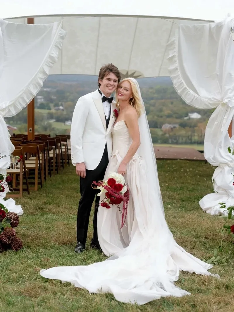 An effortlessly chic celebration, start to finish. We were honored to host @ashemusic during her dress shopping journey and are thrilled to see her married in the Bessette gown by our friends @j.andreatta_ from their Sydney showroom. Such a beautiful