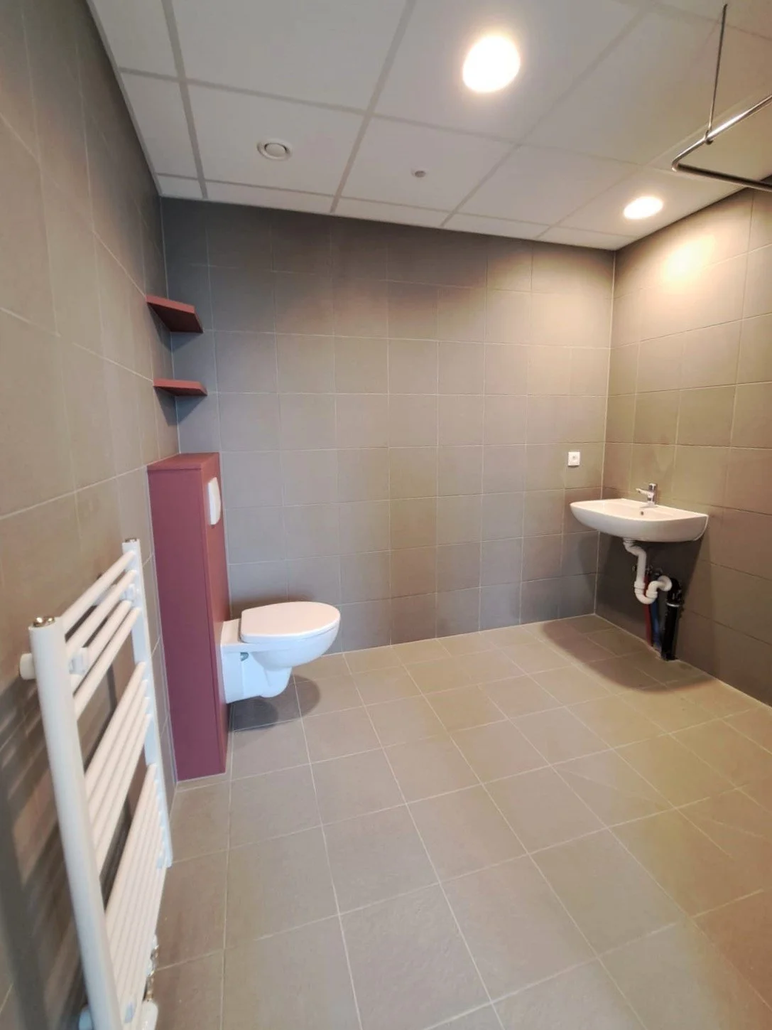 badkamer studio wheelchair 2.jpeg
