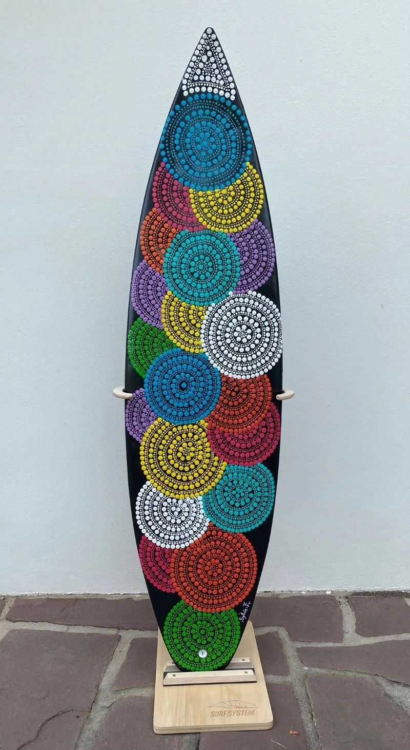 PLANCHE SURF - POINTILLISME - PEINTURE ACRYLIQUE - COULEURS