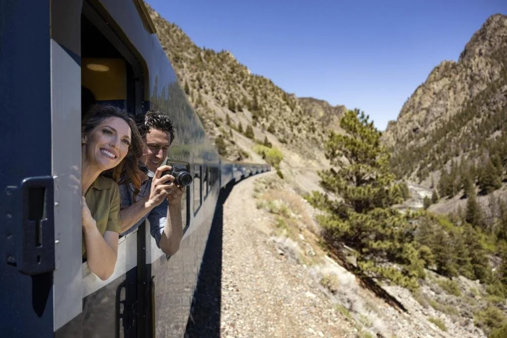 RM22_Onboard_Silverleaf_Service_Interior_1_ CS25_Onboard.jpg