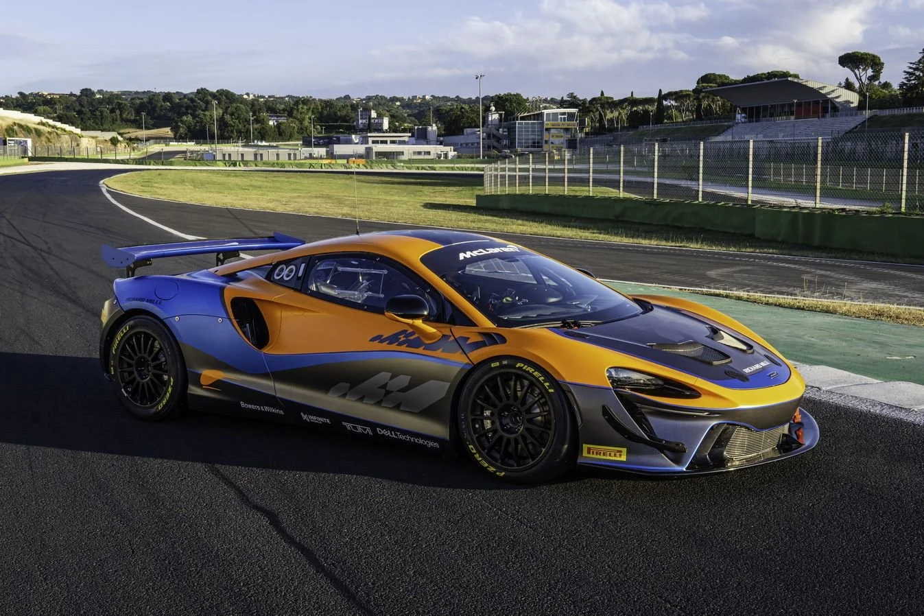 McLaren-Artura-GT4-Goodwood-2.jpg