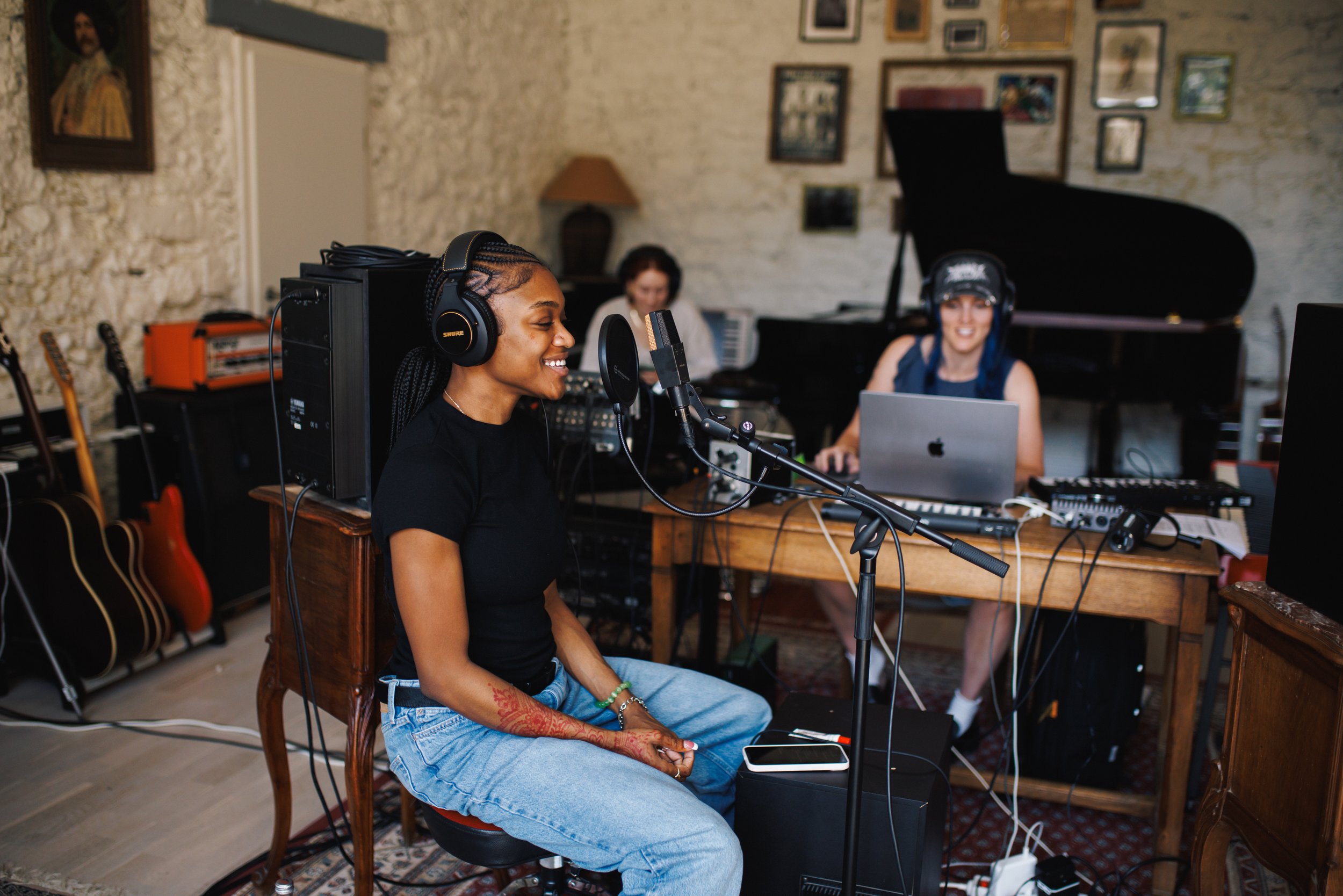 @emilymarcovecchio_limusic_090625-71 2.JPG