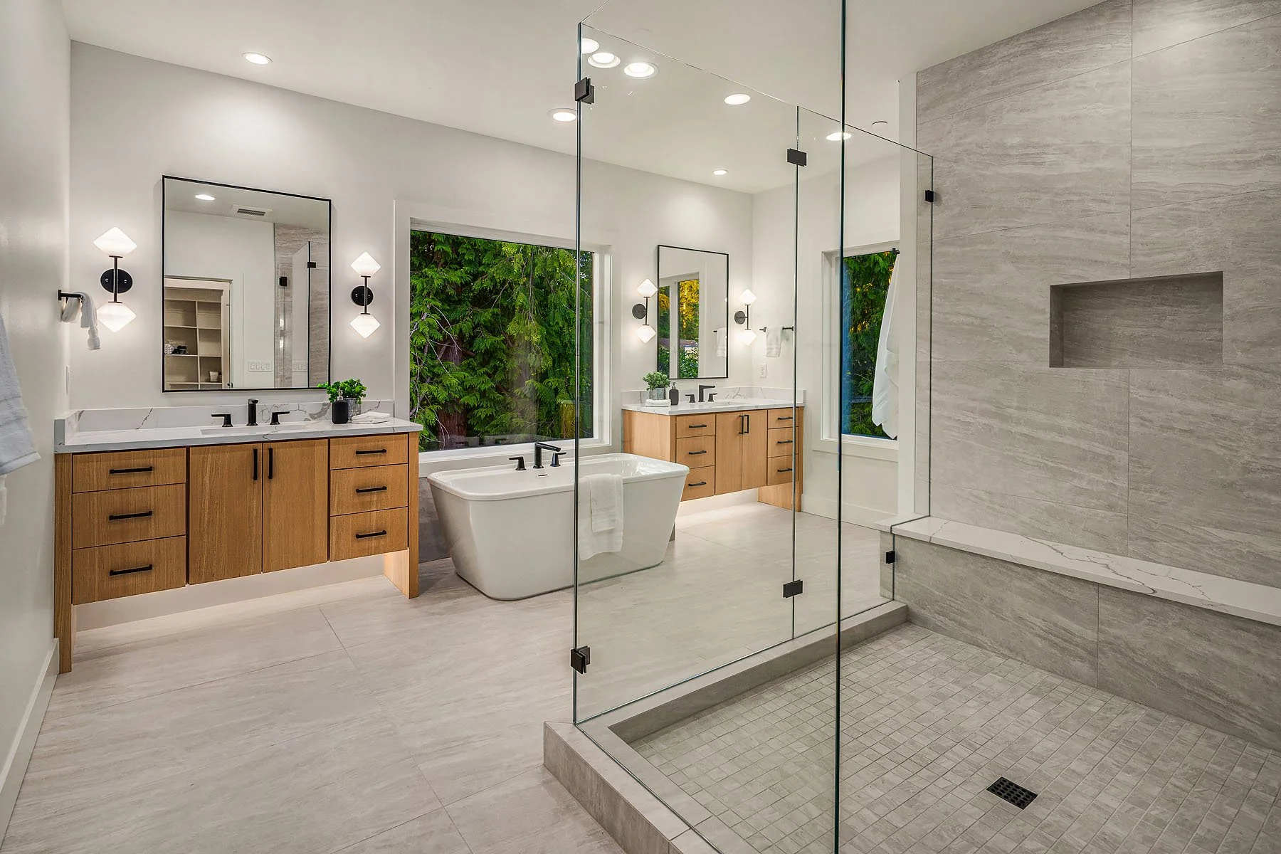 407-20-9008 NE 143rd Street-Kirkland, WA-MN Custom Homes-Primary Bath.jpg