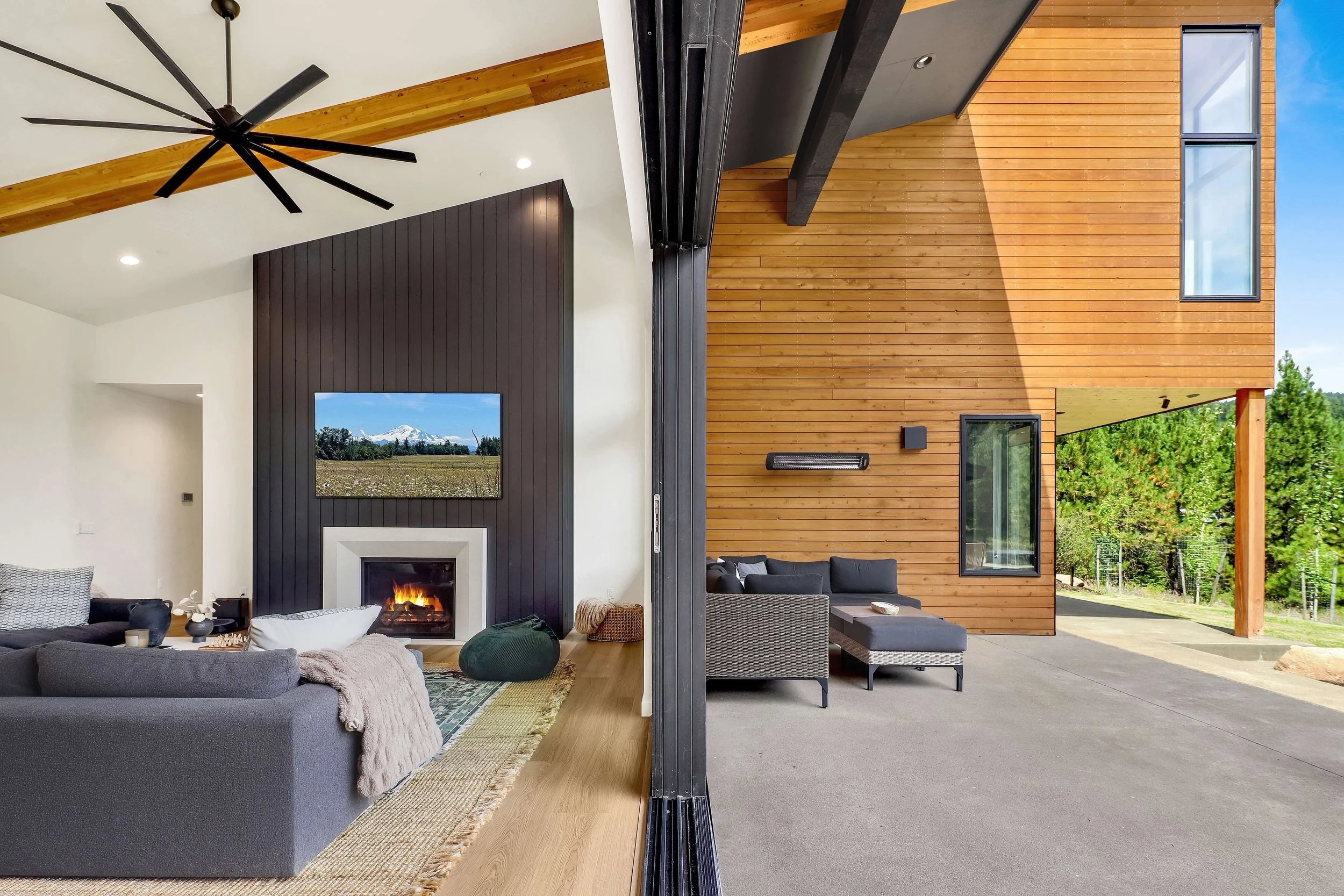 124_Trinisi smaller.jpg