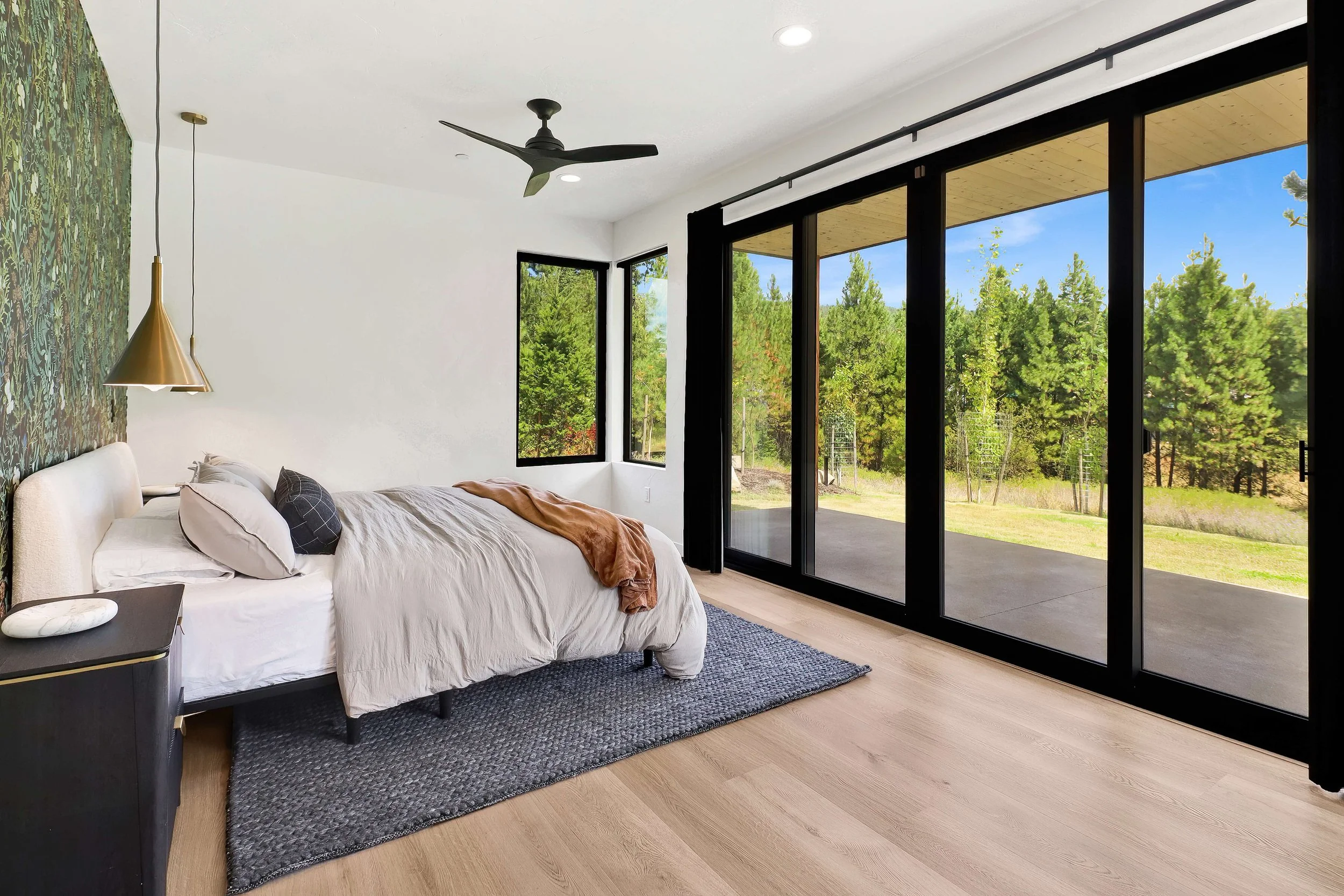 097_Trinisi smaller.jpg