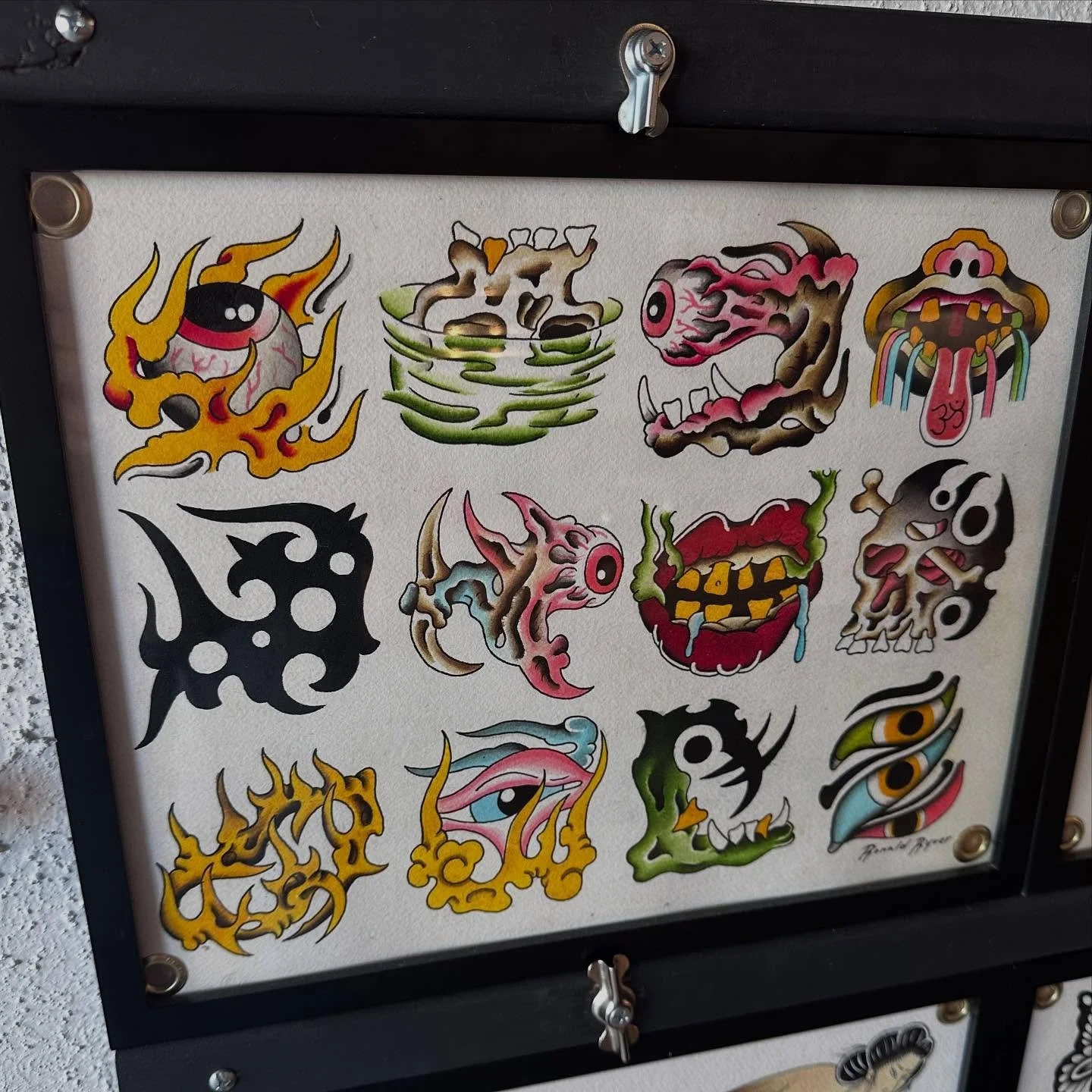 Hey y&rsquo;all, I got some new flash available. Color or Black and gray, Your choice.✌️