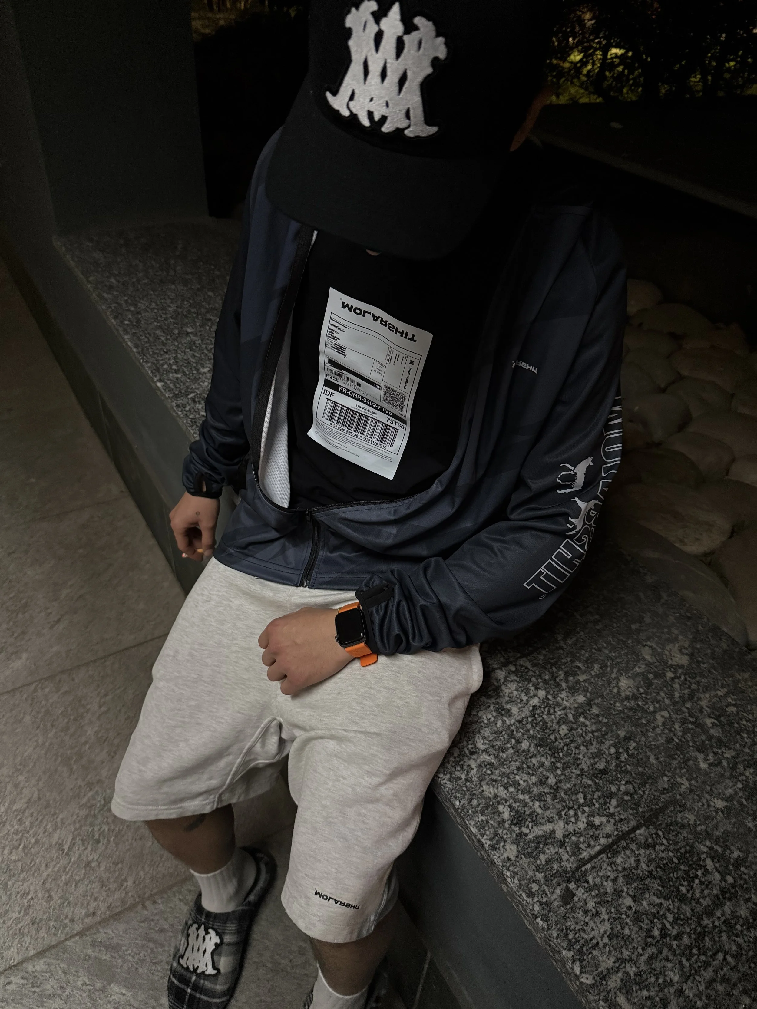 DELIVERY SHIRT